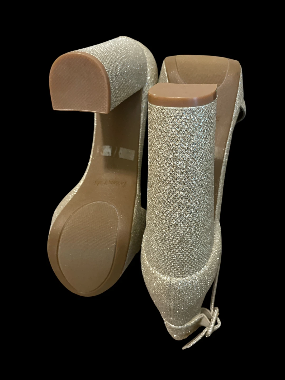 New Dream Pairs Gold Glitter 5” Chunky Heels - Size 9 - photo 3