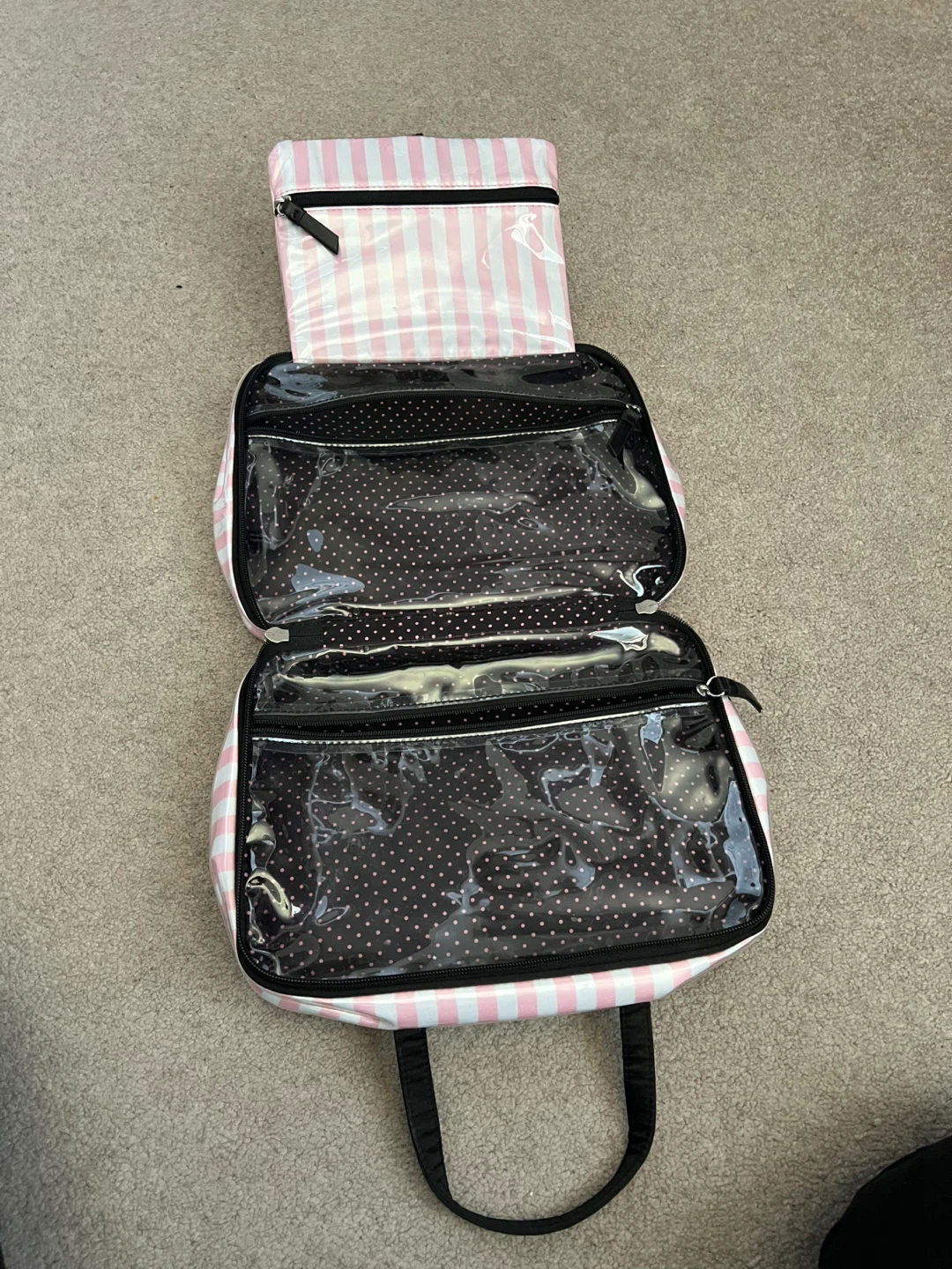 Victoria's Secret cosmetic Bag - photo 2