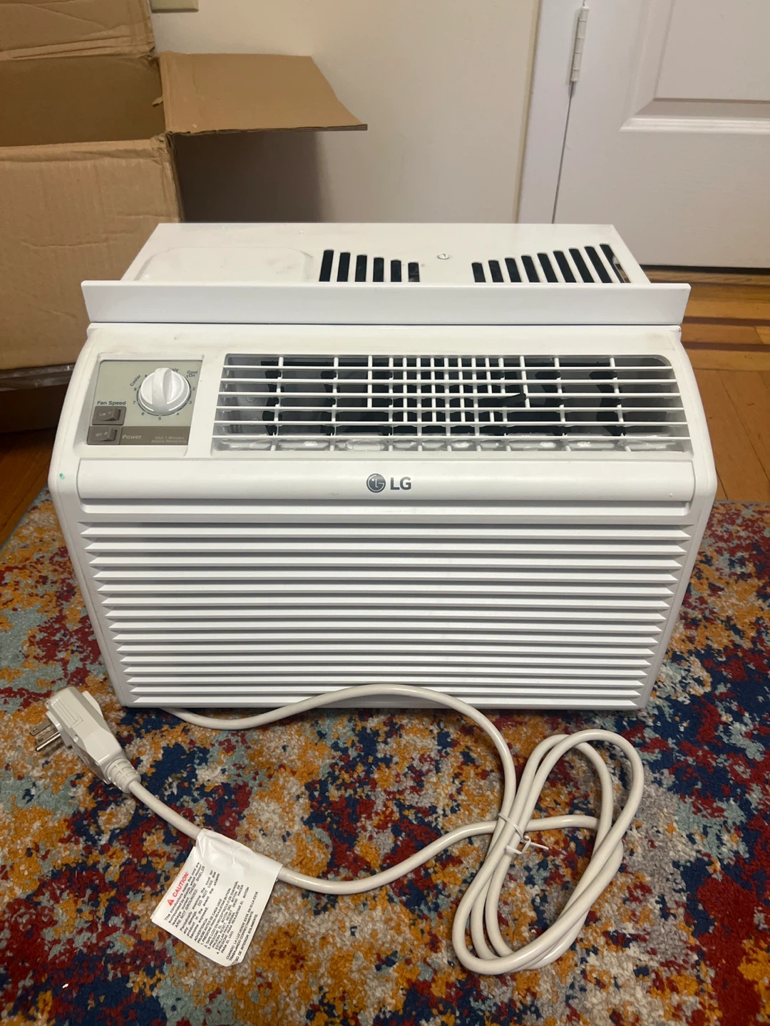 LG 5,000 BTU Room Air Conditioner LW5016