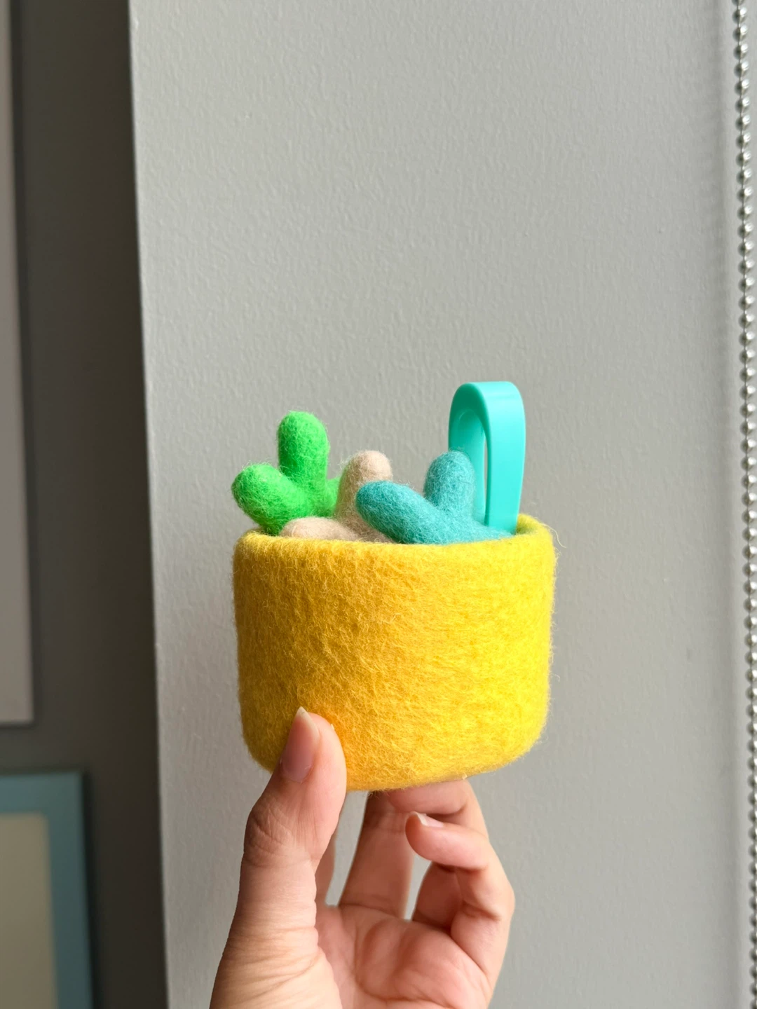 Lovevery Felt Stars and Cup Sorting Toy - photo 2