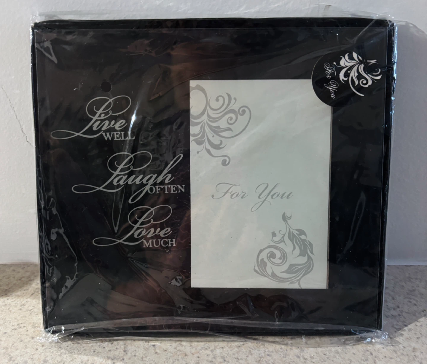 Decorative Photo Frame – New in Package - photo 2