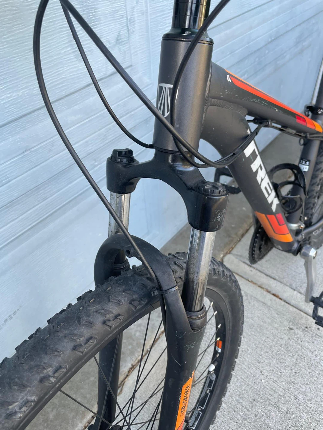 Moving out sale! Trek Marlin Mountain Bike - photo 5