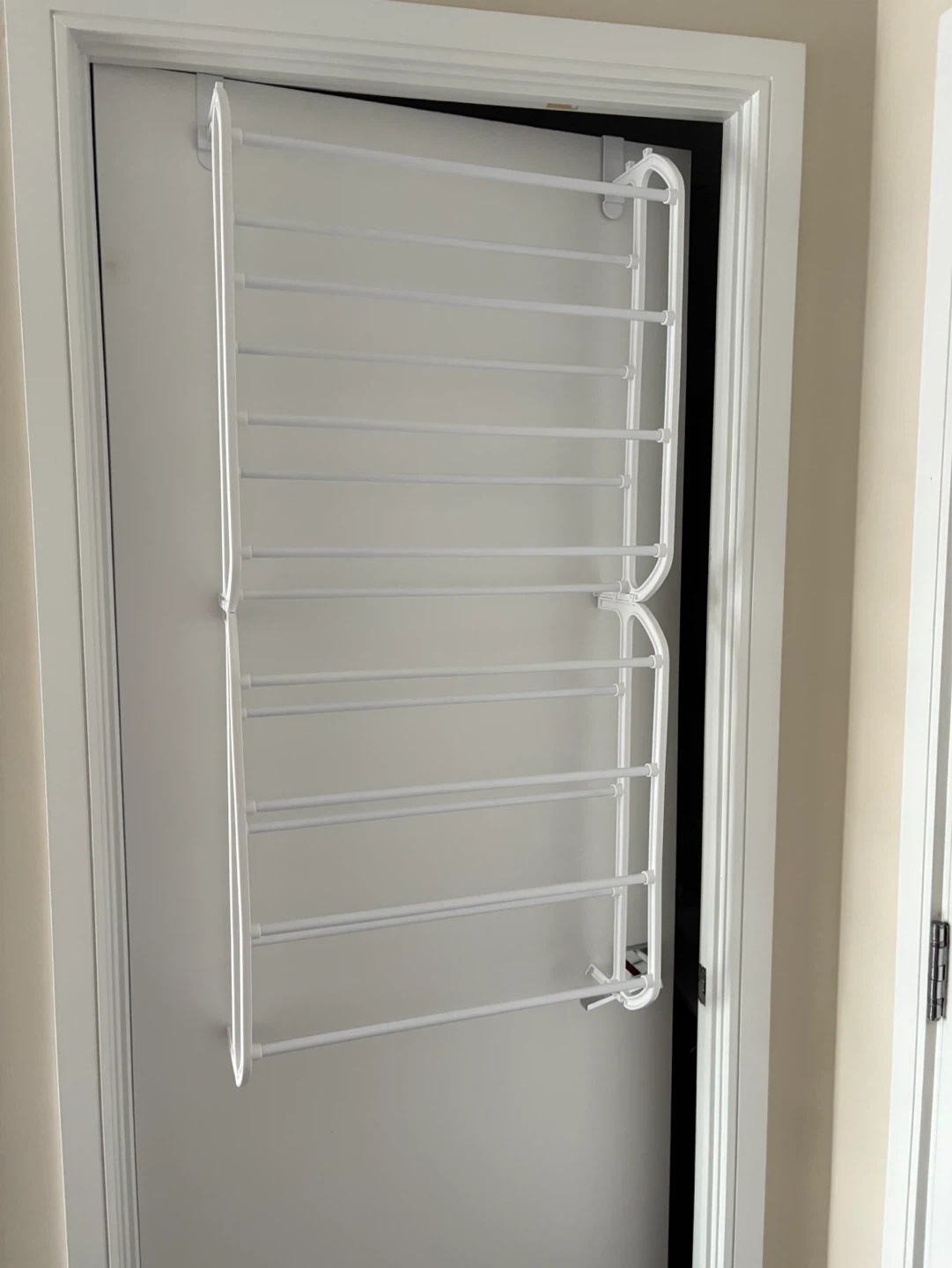 White Over-the-Door Rack - photo 2