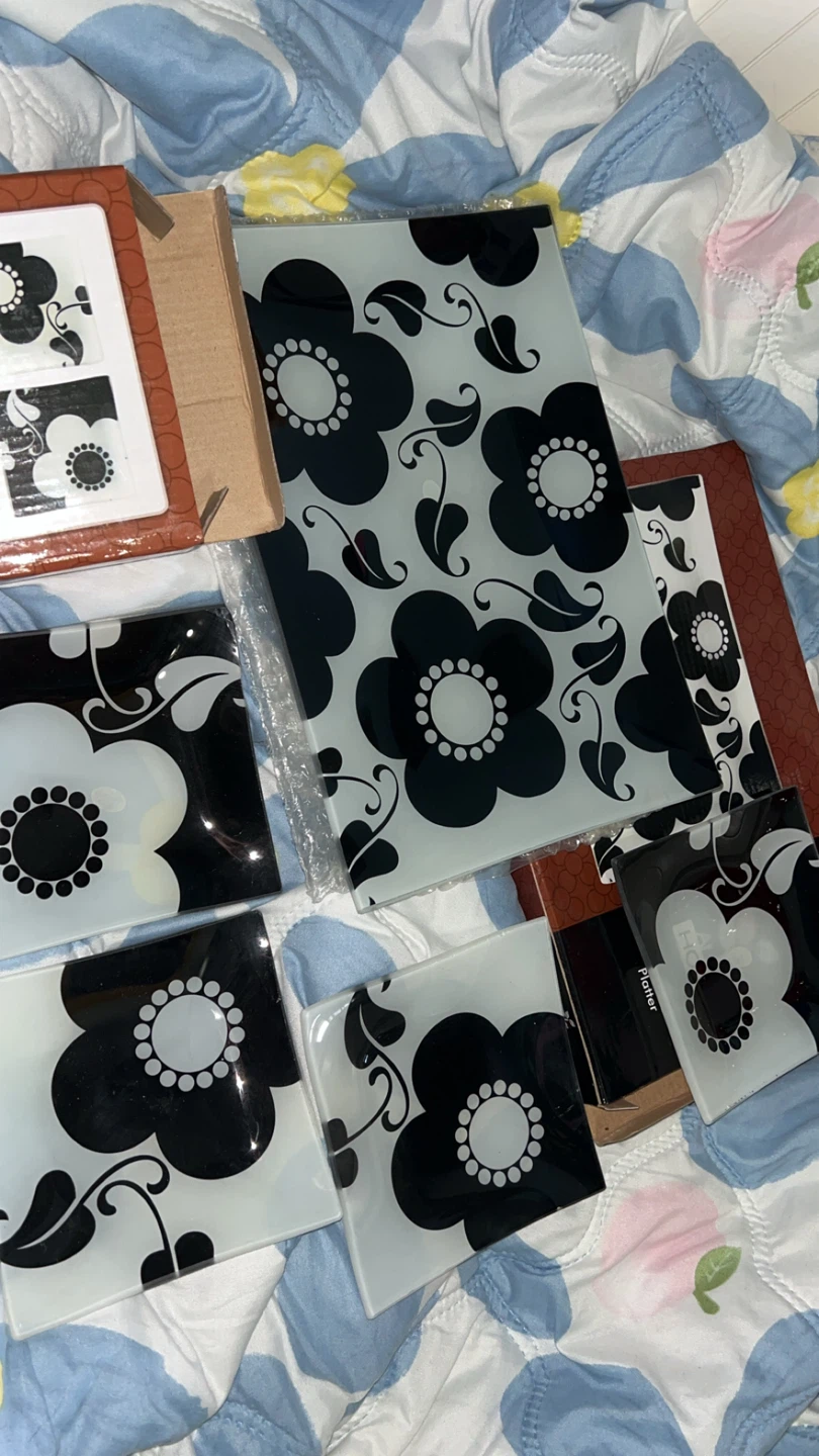 At home black-and-white flower platter and plates