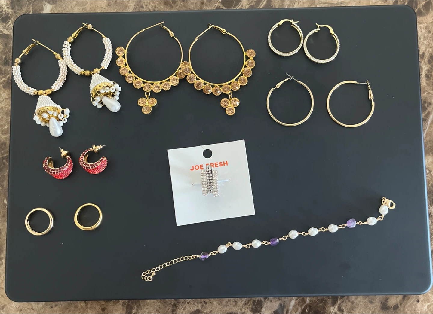 Womens Jewelry (Earrings, rings and bracelet)
