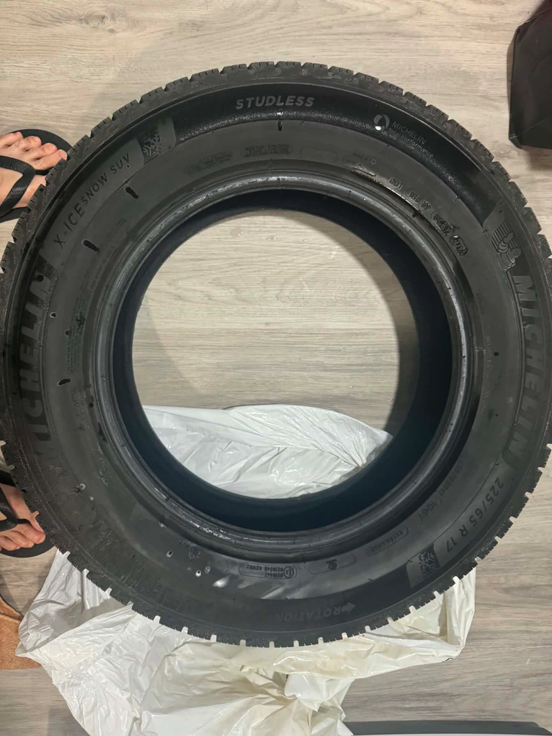 Michelin X-ICE Snow SUV 225/65 R17 tire