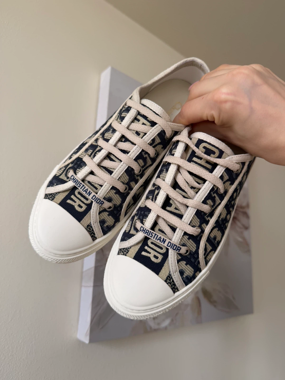 Women sneakers - photo 5