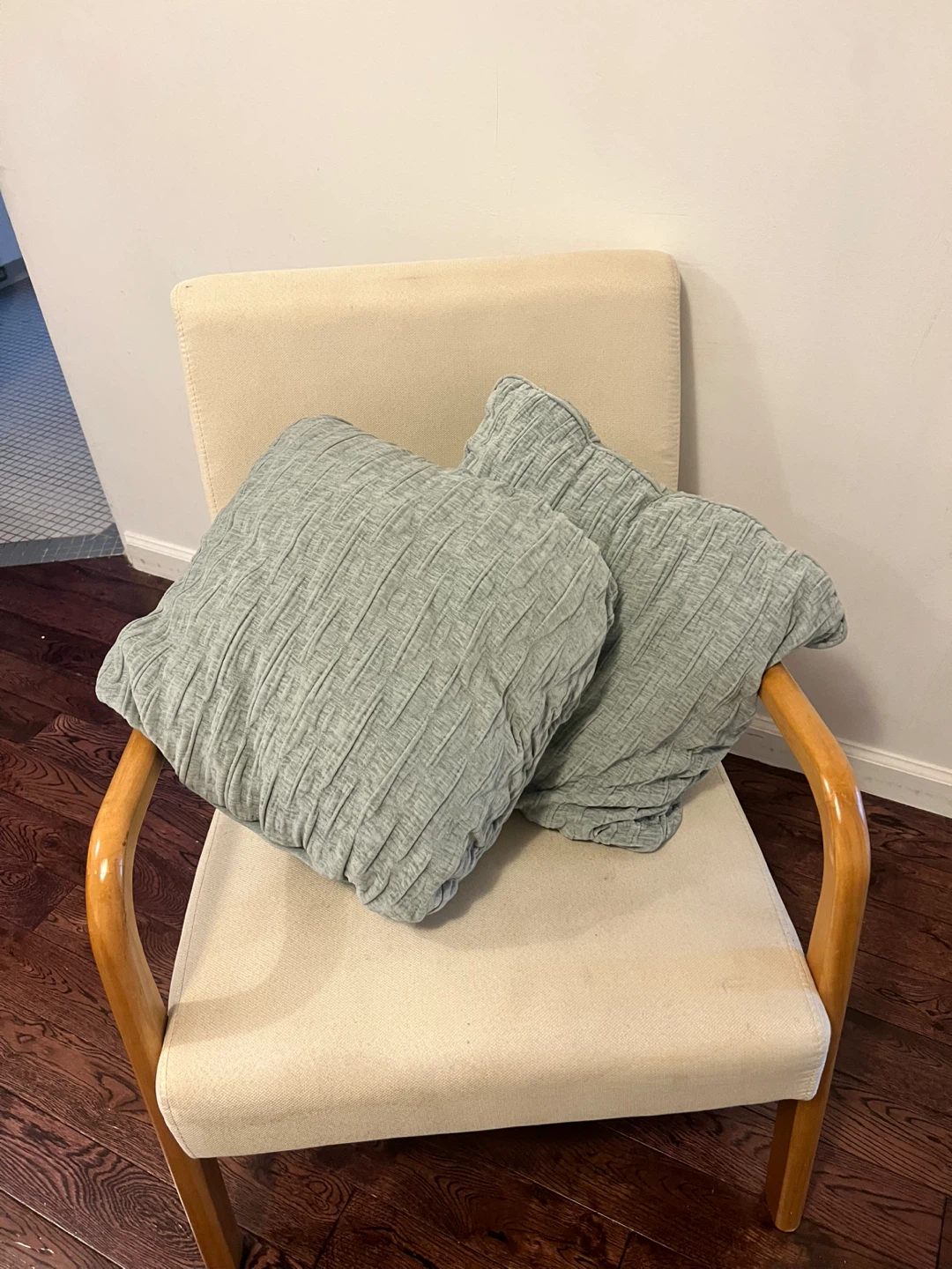 Set of 2 Light green Textured Throw Pillows - photo 2