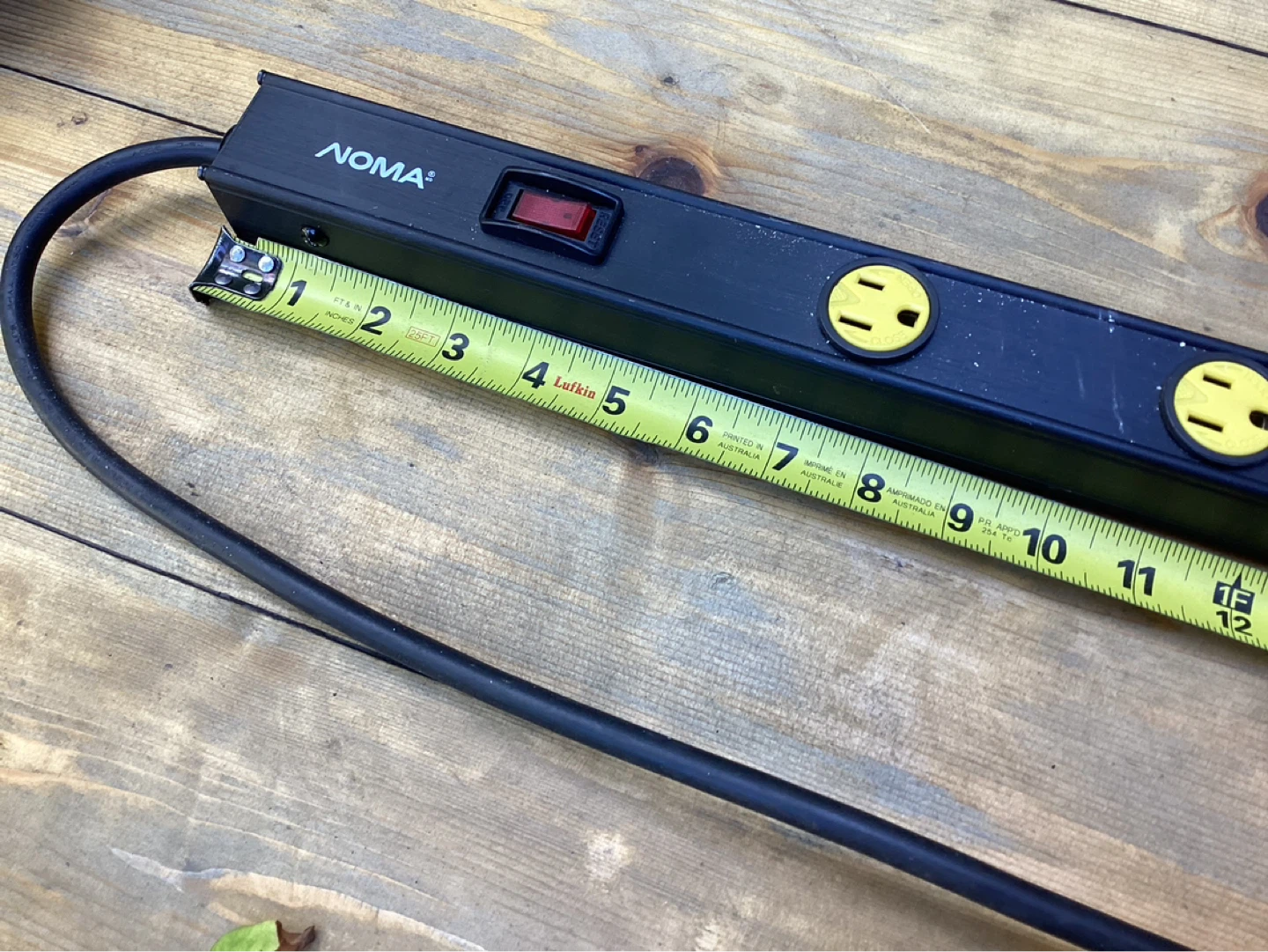 NOMA 12 Outlets Heavy Duty Metal Socket Power Strip 4ft - photo 4