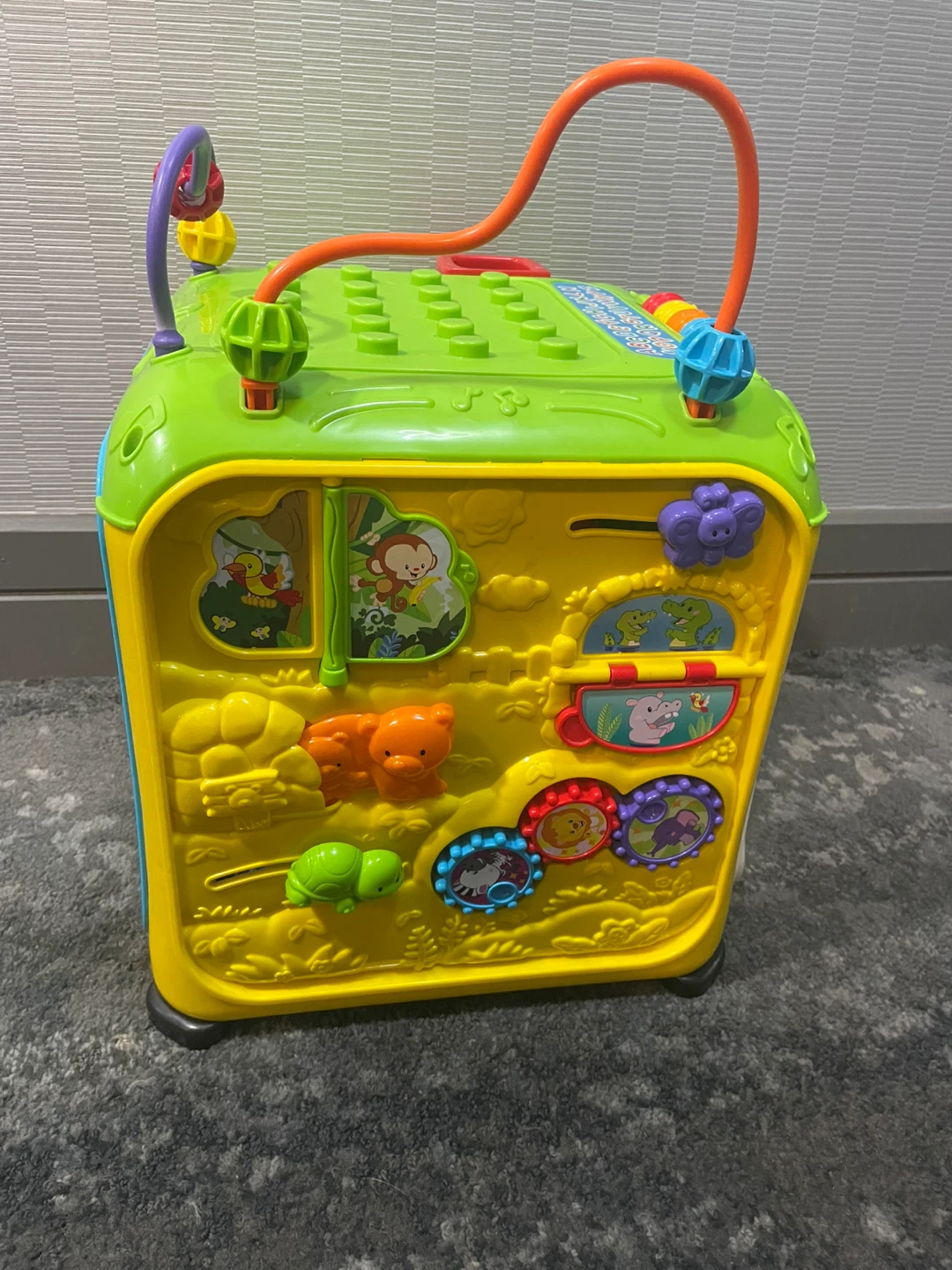 VTech Ultimate Alphabet Activity Cube - photo 2