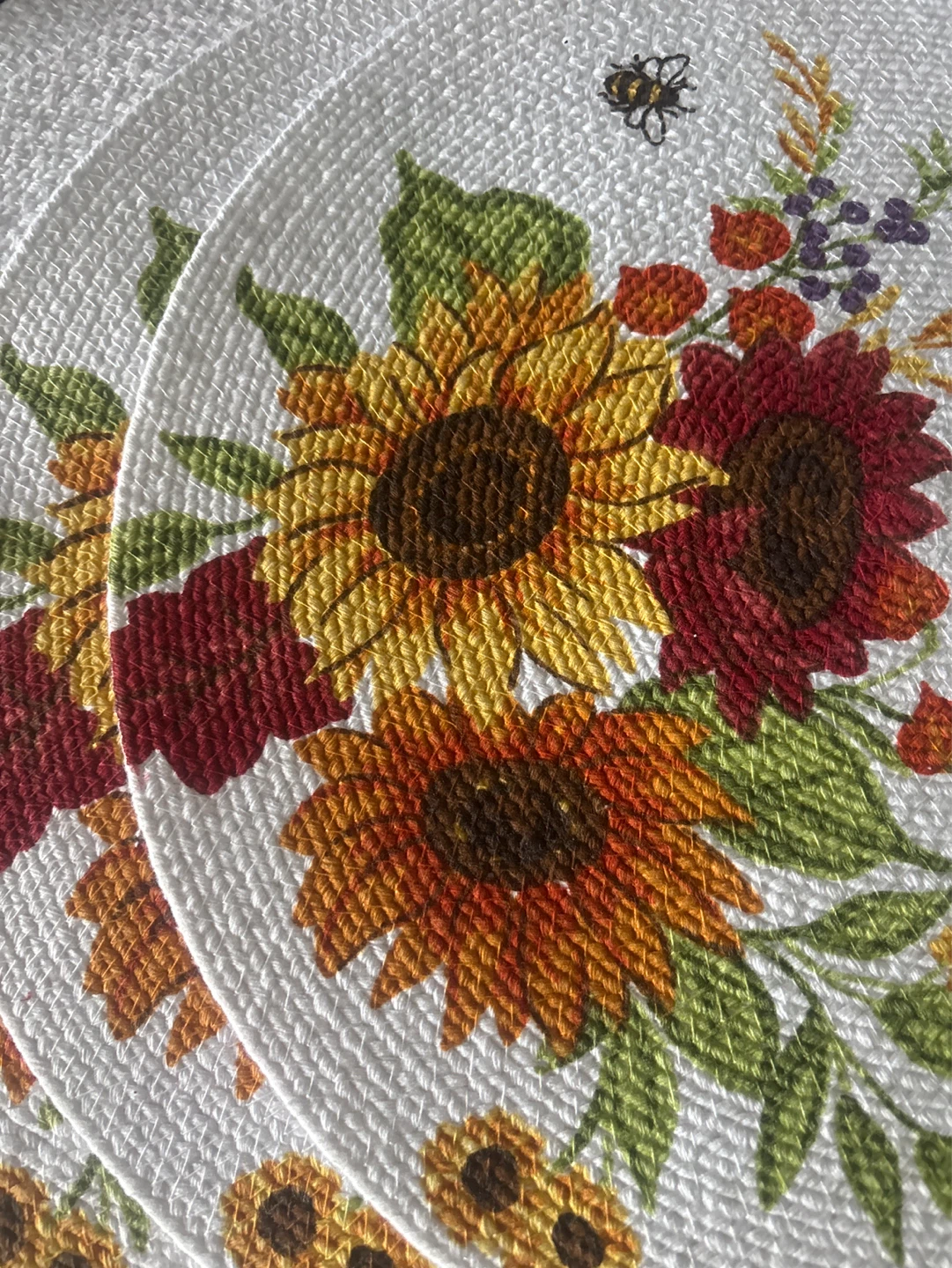 Set of 4 Round Fall Floral Placemats - photo 2