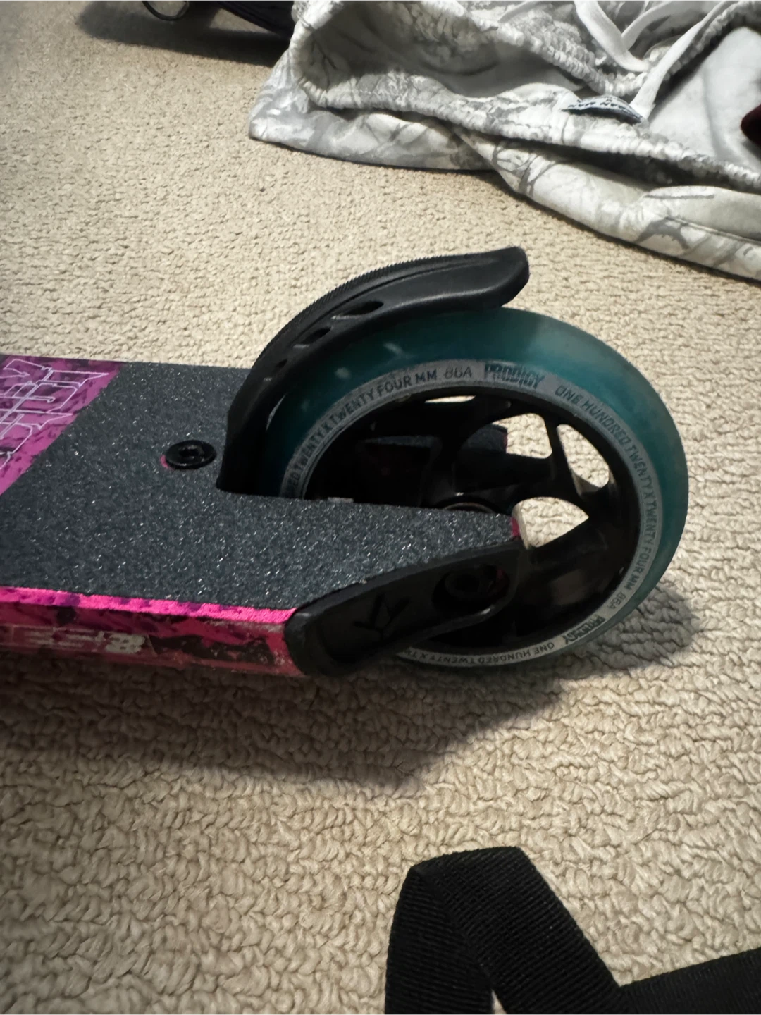 Prodigy S8 scooter blue and pink, rarely used - photo 2