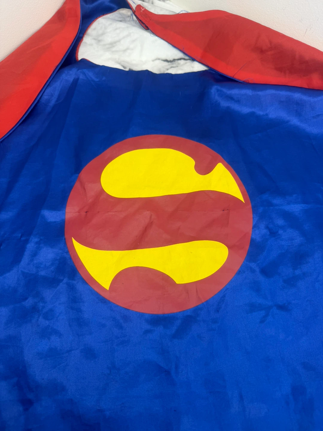 Kid’s Superman Cape - photo 2