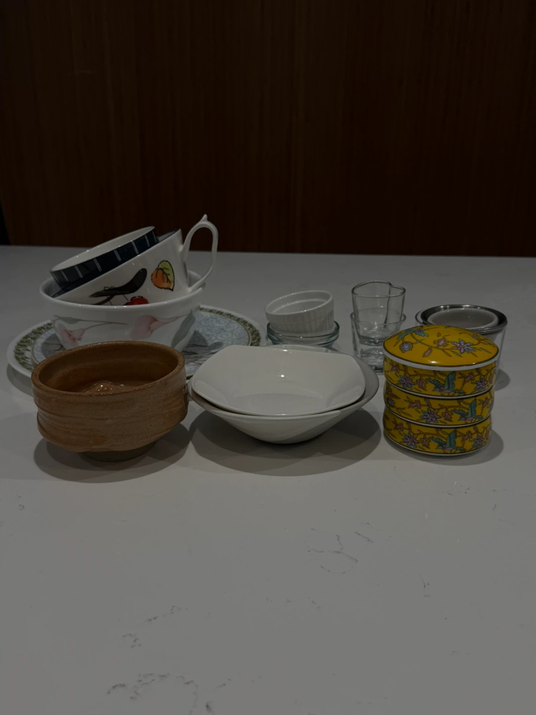 Mixed Lot of Ceramic and Glass Bowls and cups