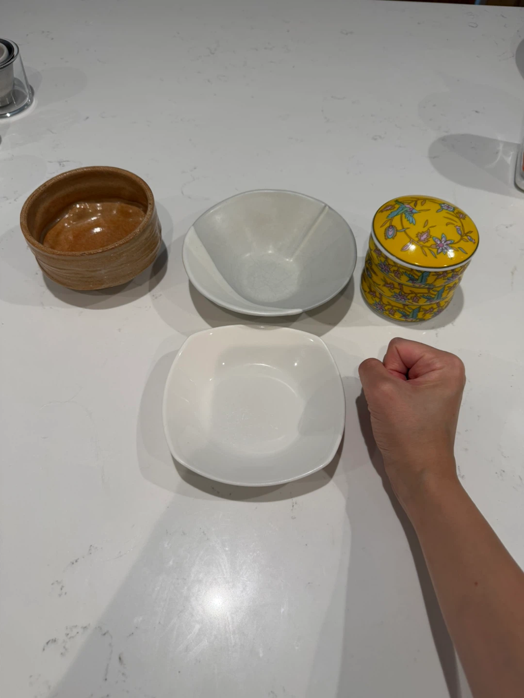Mixed Lot of Ceramic and Glass Bowls and cups - photo 2