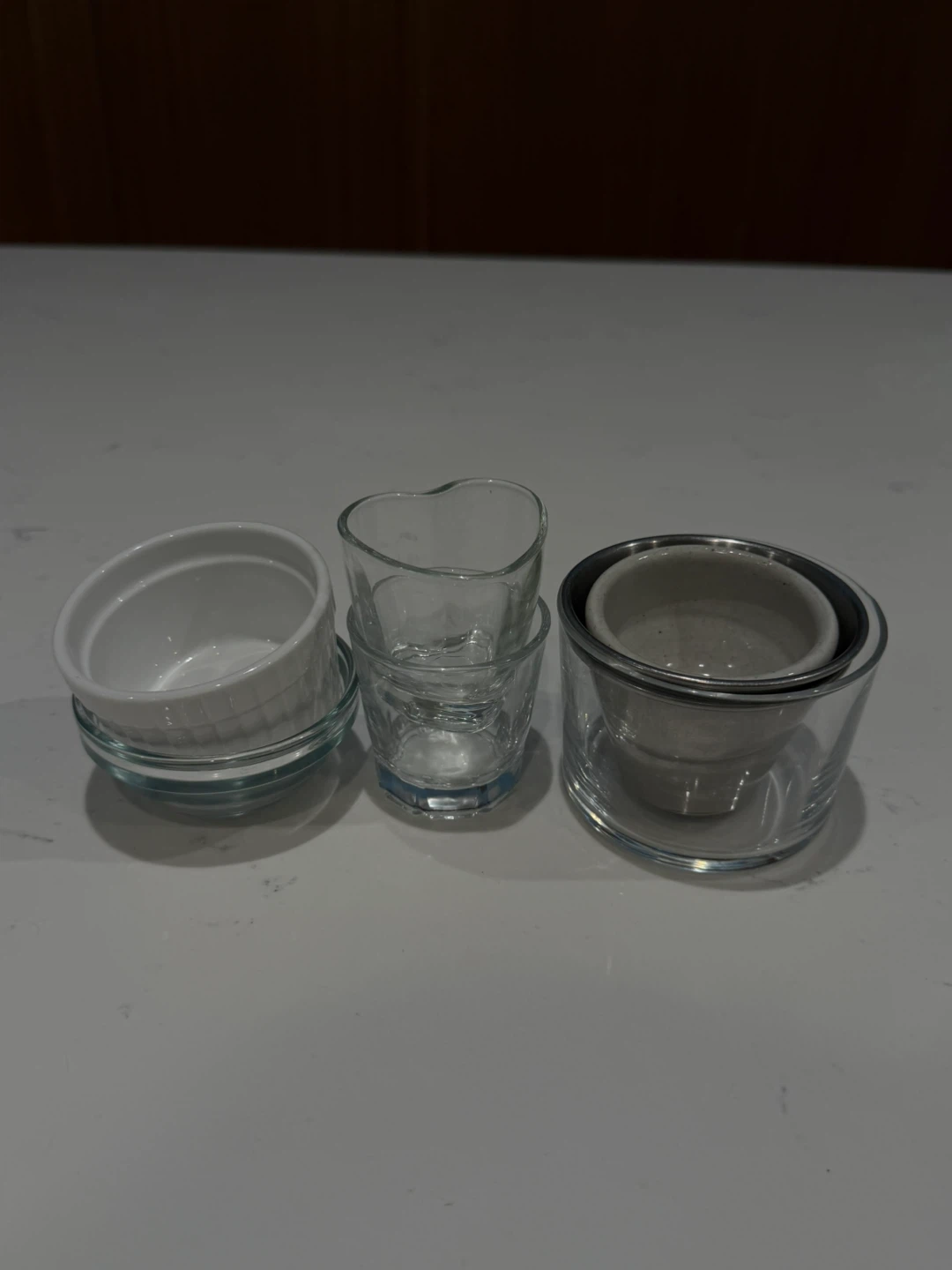 Mixed Lot of Ceramic and Glass Bowls and cups - photo 5