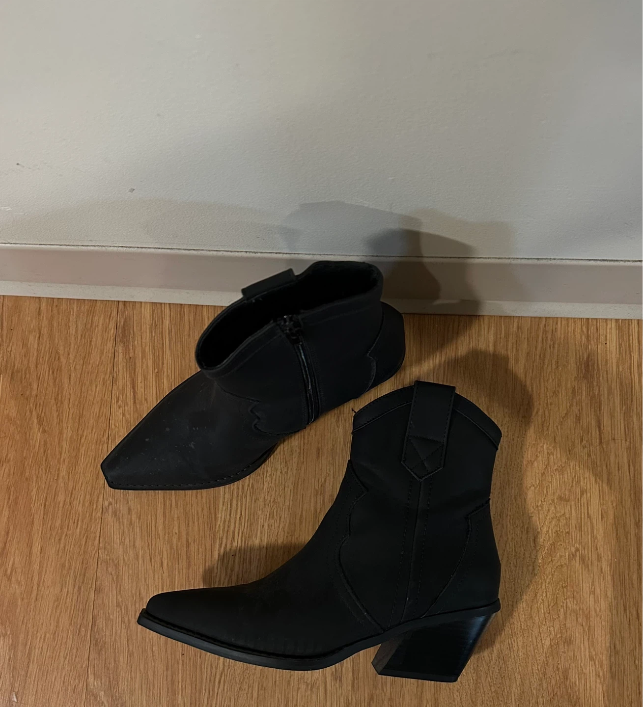 Black Ankle Boots - photo 2