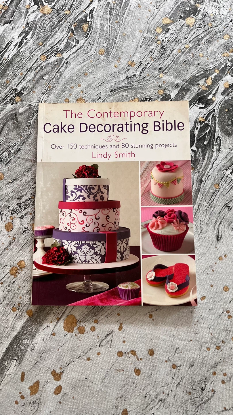Baking and Cake Decorating Books - photo 3