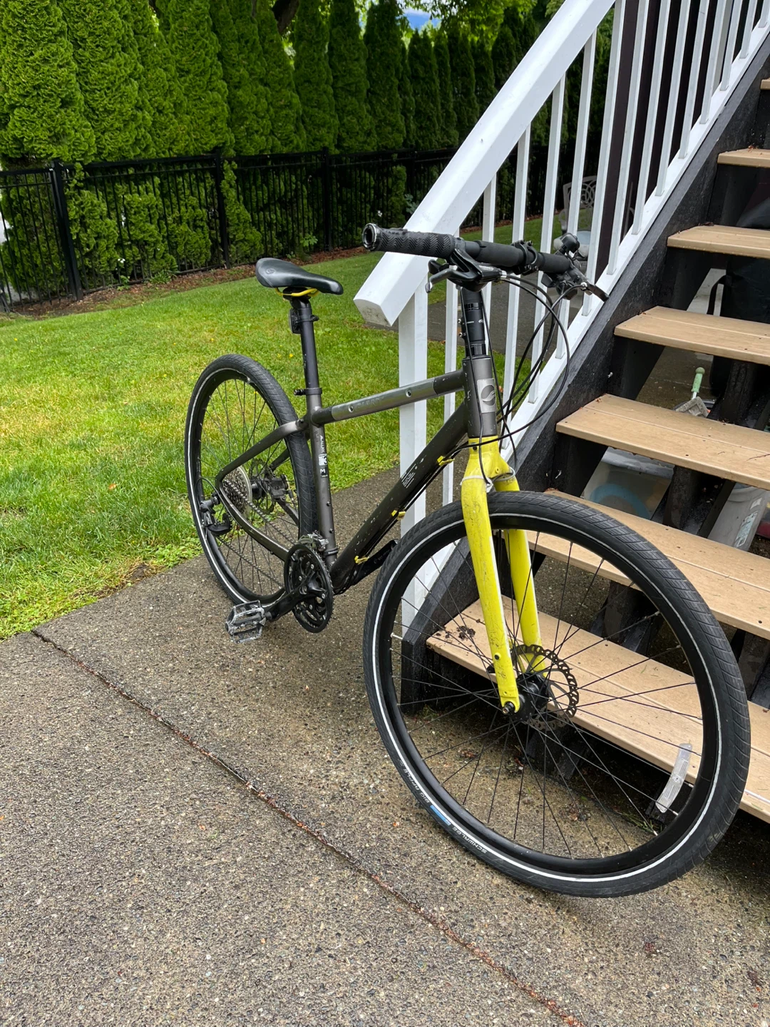 Giant Seek 3 Commuter Bike - photo 2