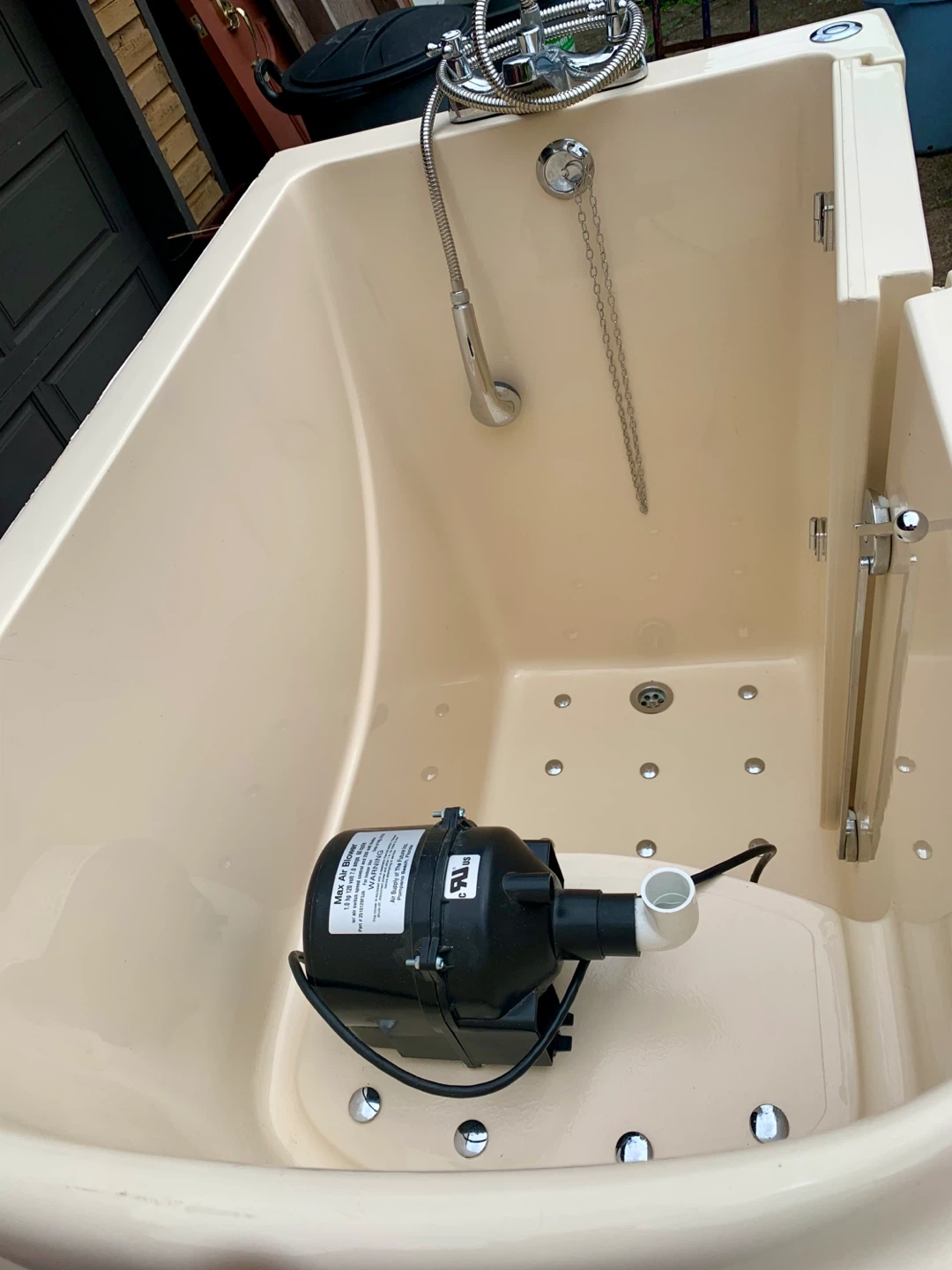 Walk-in Bathtub with Jet System - photo 2