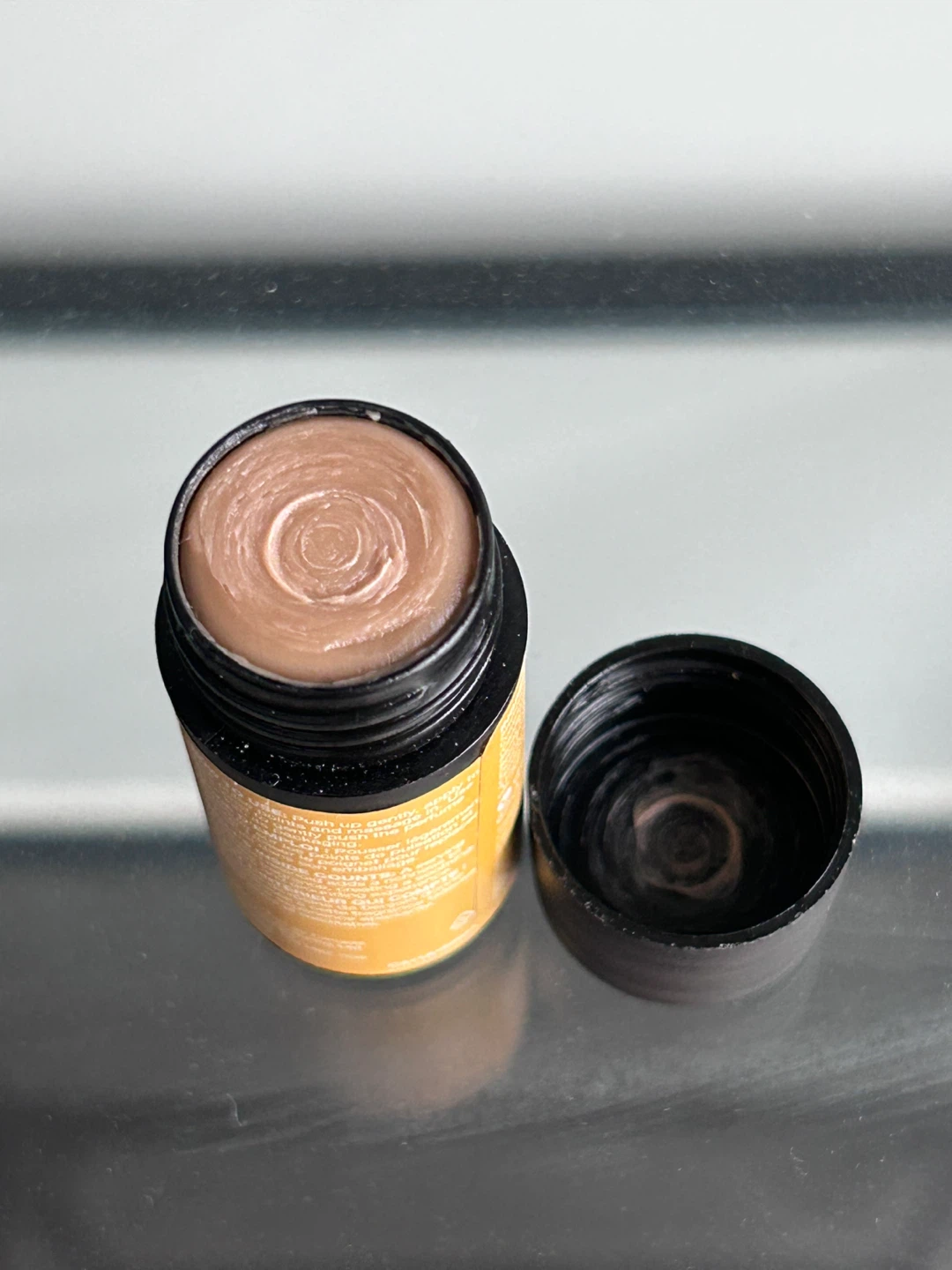 Lush Turmeric Latte Solid Perfume 11g - photo 2