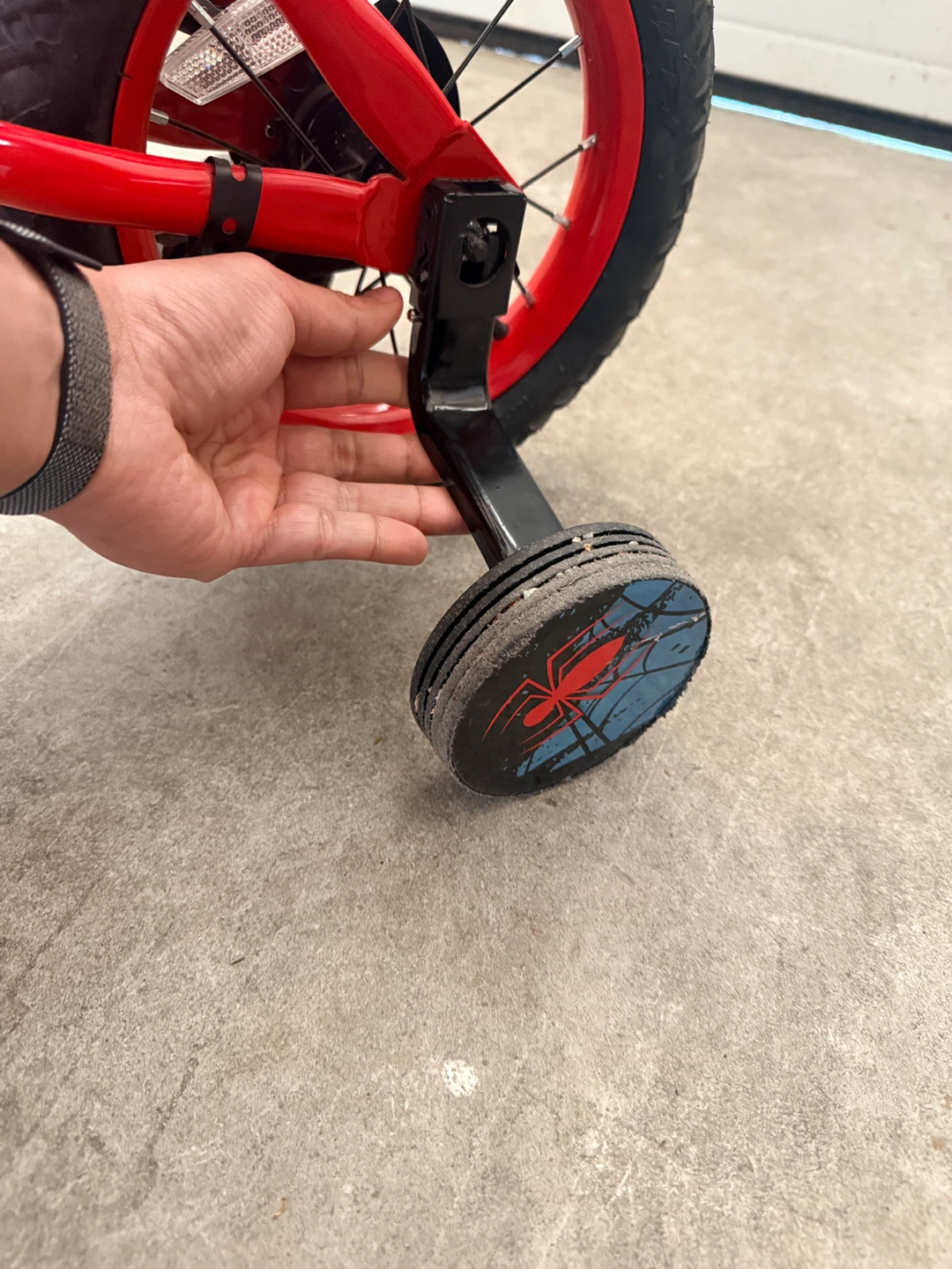 Kids Spider-Man  one click easy remove Training Wheels Bike - photo 3