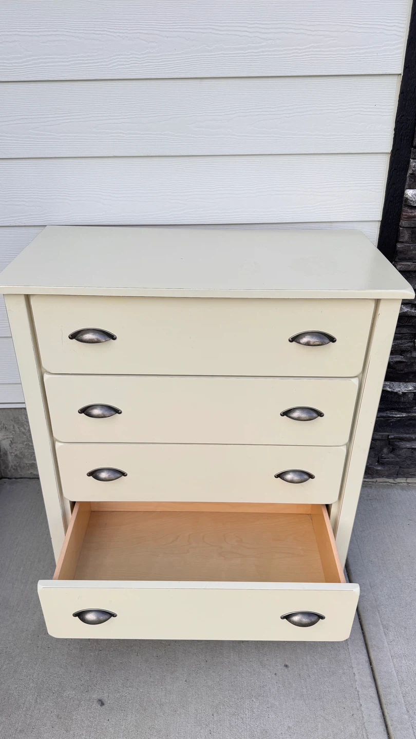 Wooden dresser with 4 drawers - photo 5
