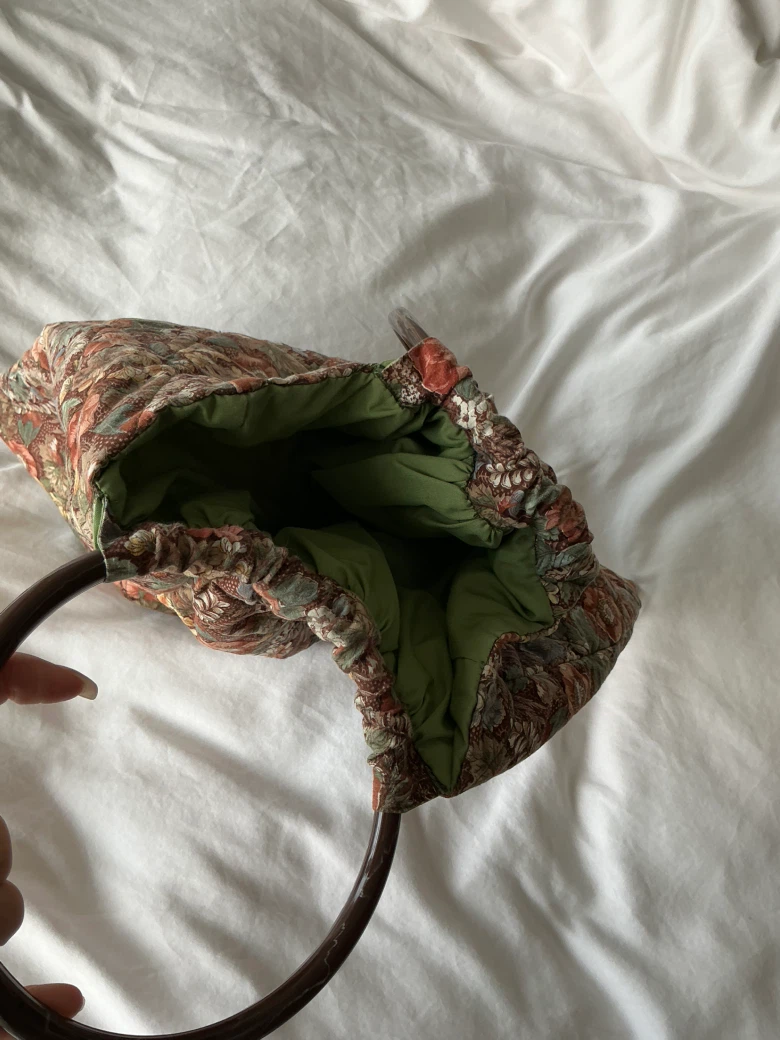 Vintage Floral Quilted Tote with Tortoiseshell Handles - photo 2