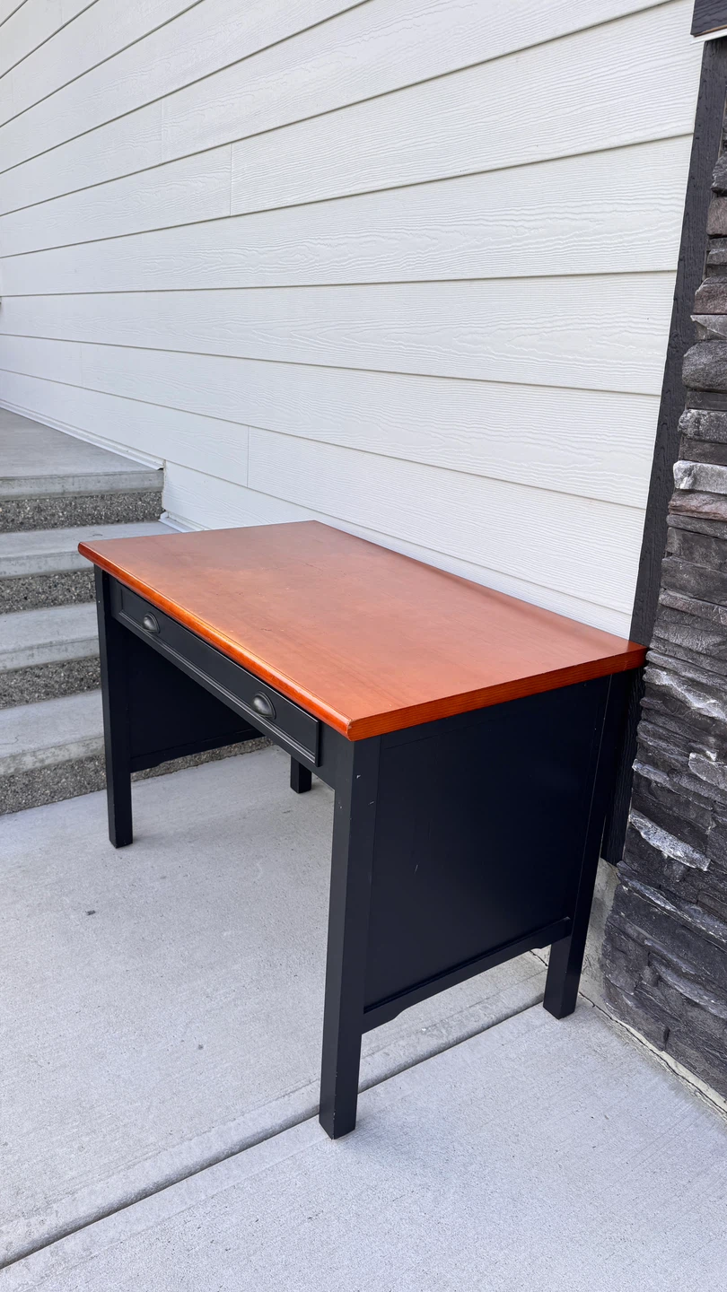 Wooden desk with drawer - photo 3