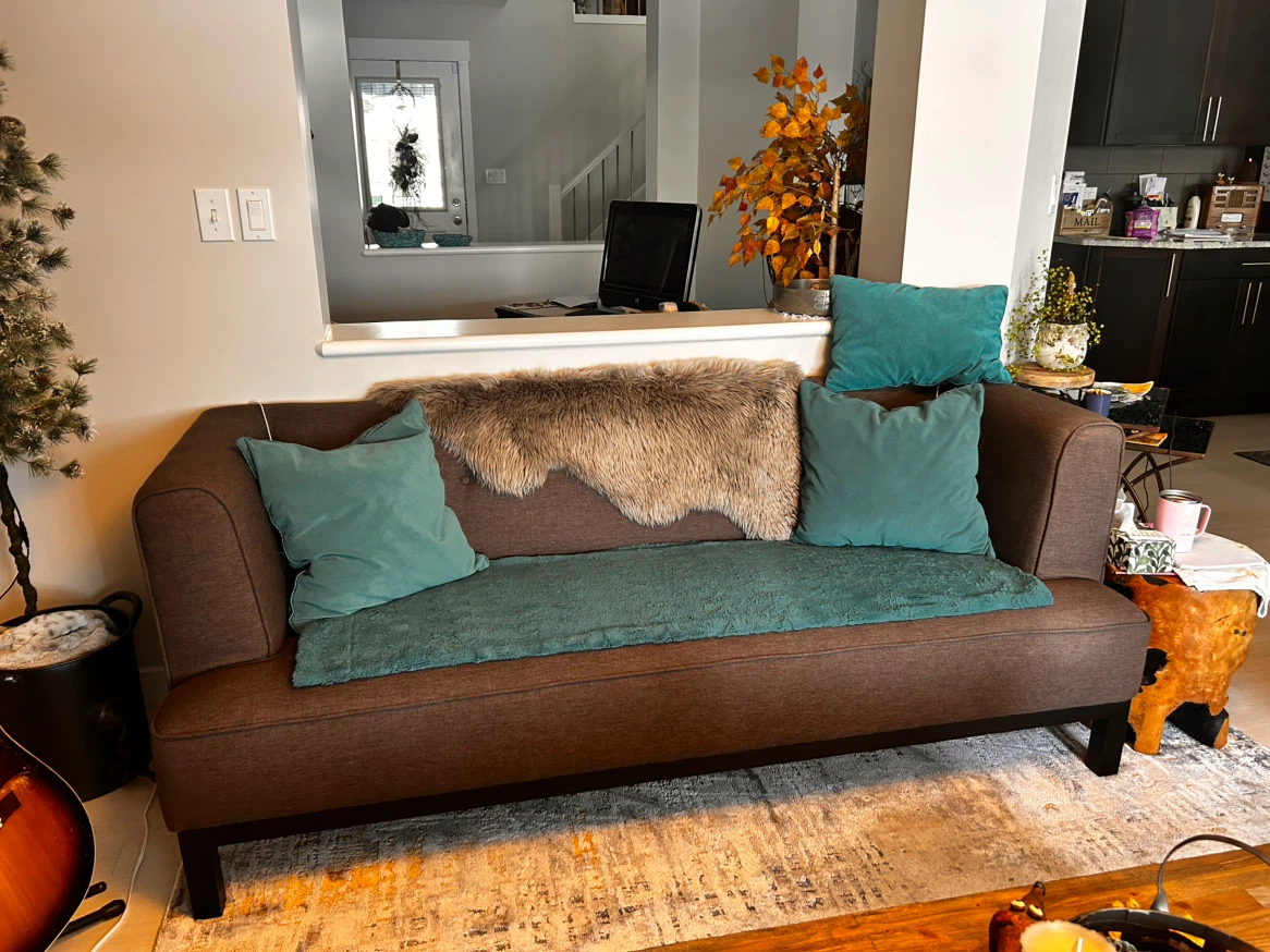 Brown 78” sofa from finesse home furnishings - photo 3