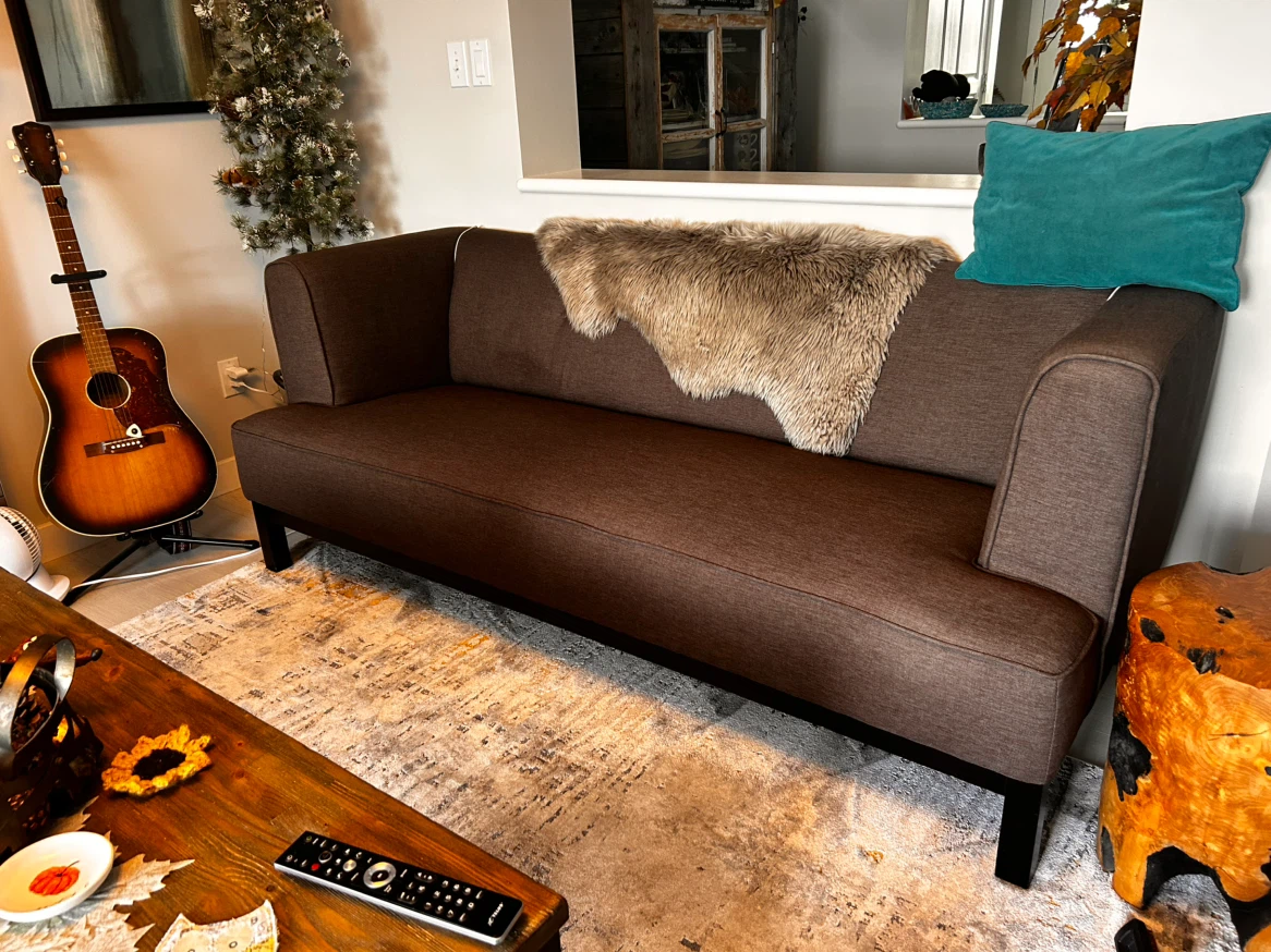 Brown 78” sofa from finesse home furnishings - photo 4
