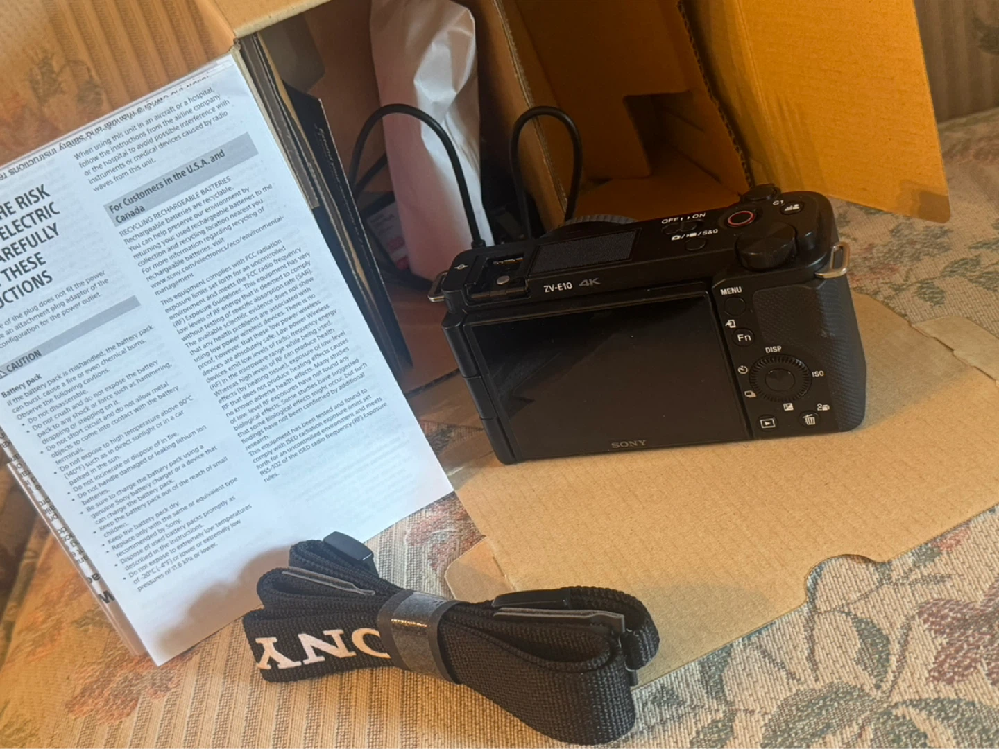 Sony ZV-E10 Mirrorless Camera - photo 4