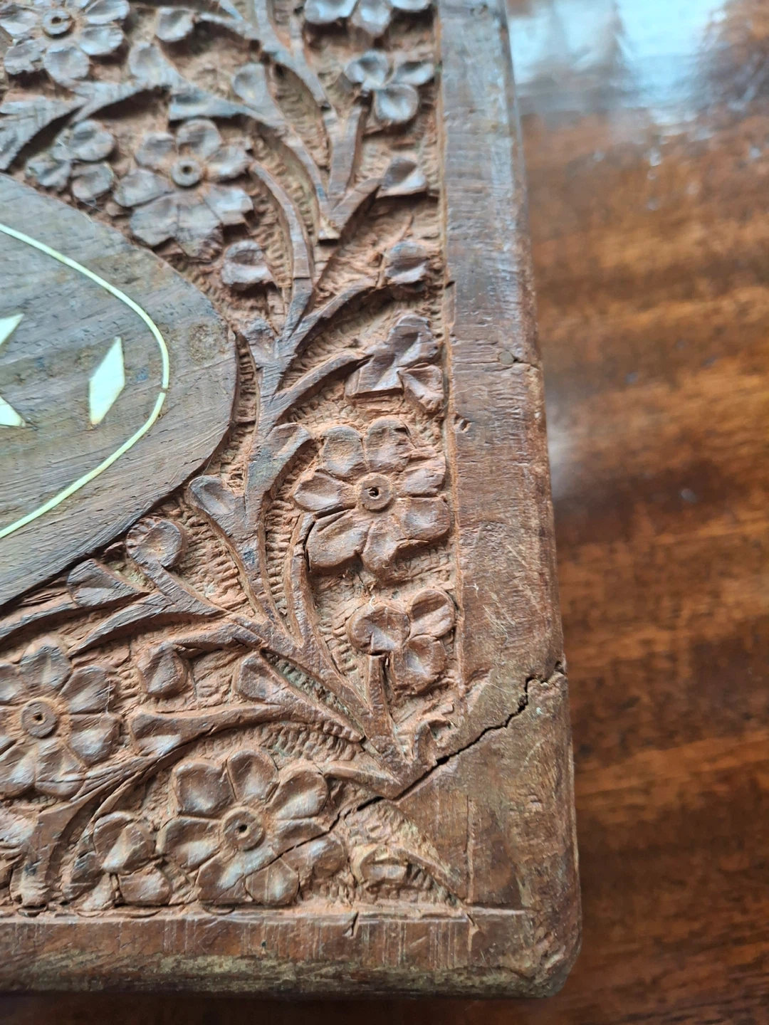 Carved wooden trinket box - photo 3