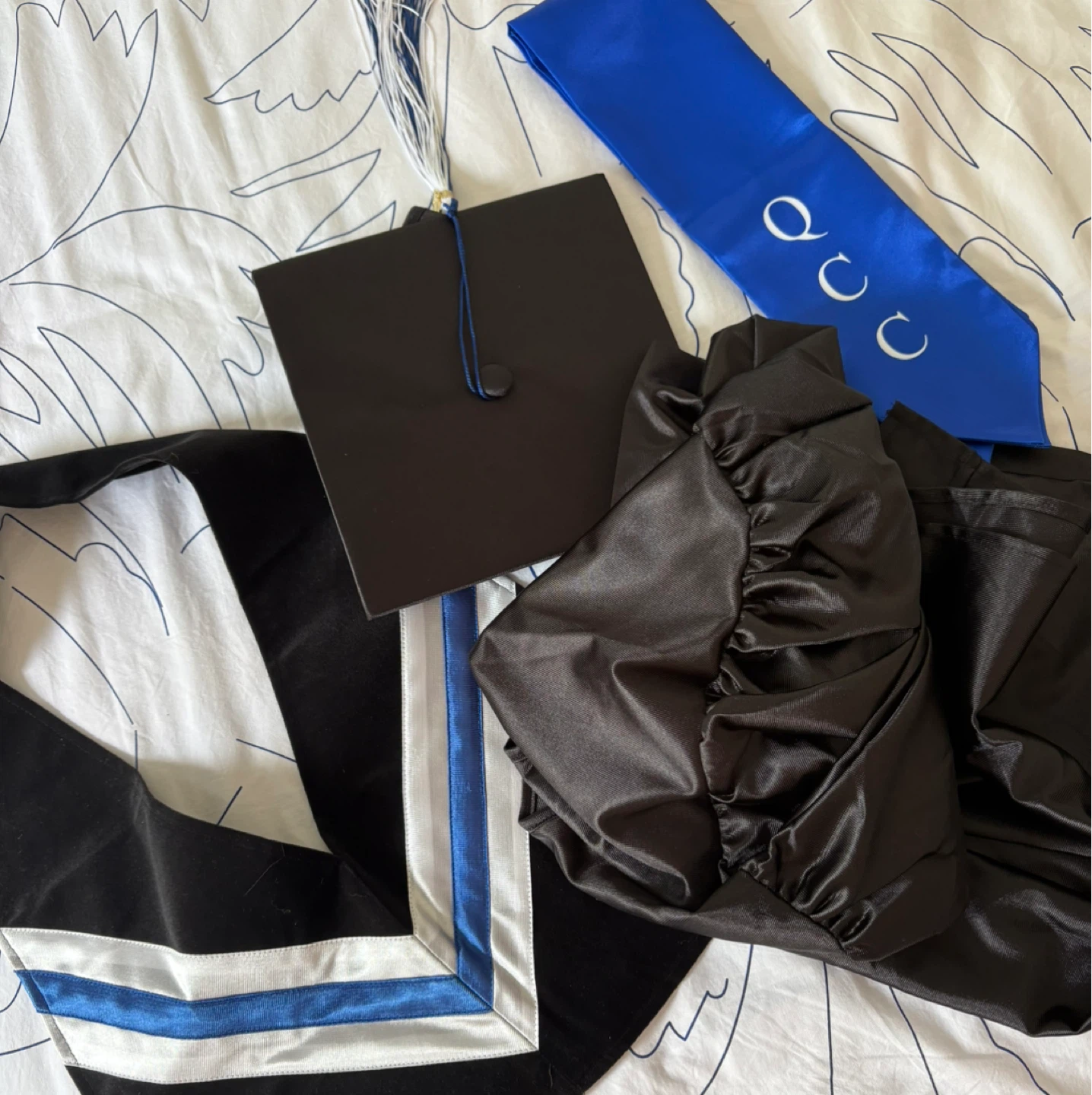 Queensborough Community College graduation cap and gown - photo 2