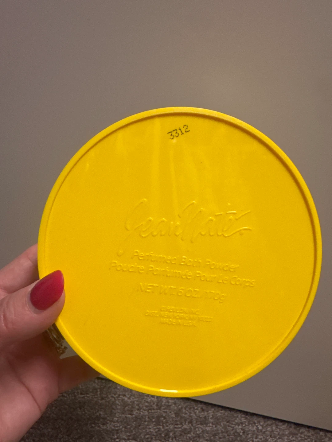 Jean Naté Perfumed Bath Powder 6 oz - photo 3