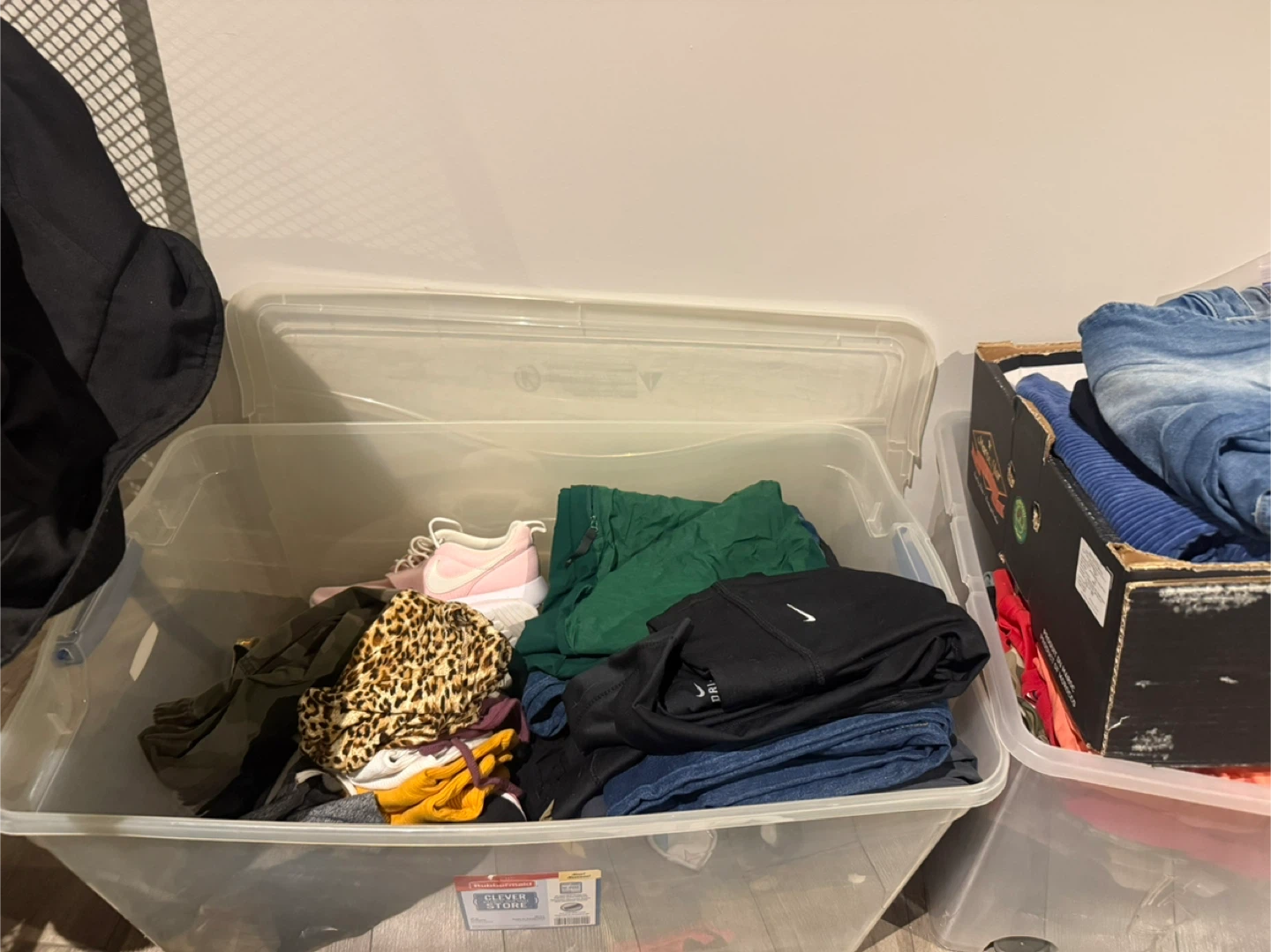 Victoria Secret (GARAGE SALE) - photo 2
