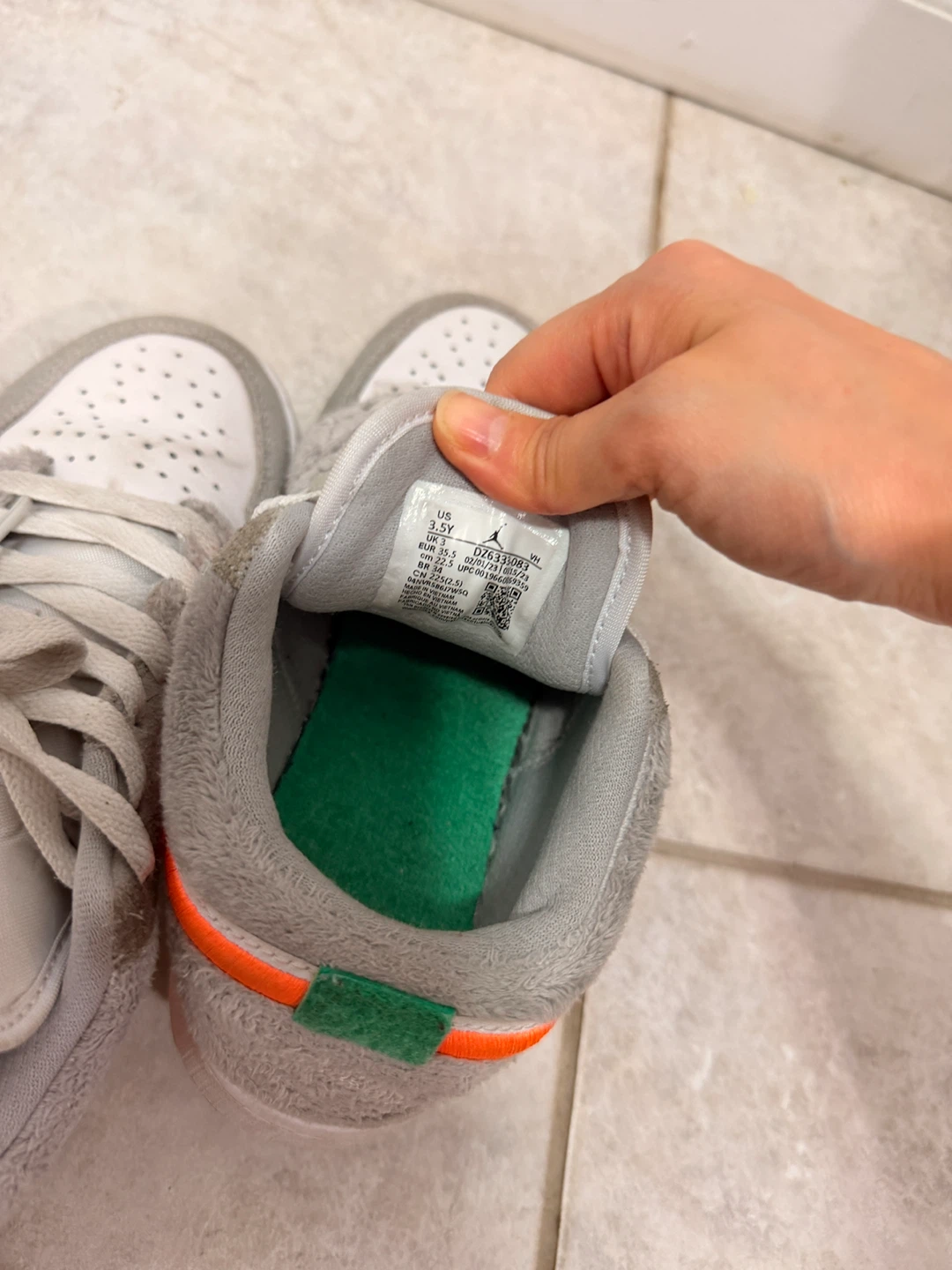 Jordan 1 Low SE "Fuzzy Grey Orange" Kids Shoes - photo 3