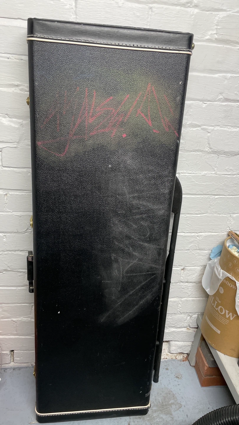 Graffitied Yorkville Sound Deluxe Rectangular Bass Case - photo 3