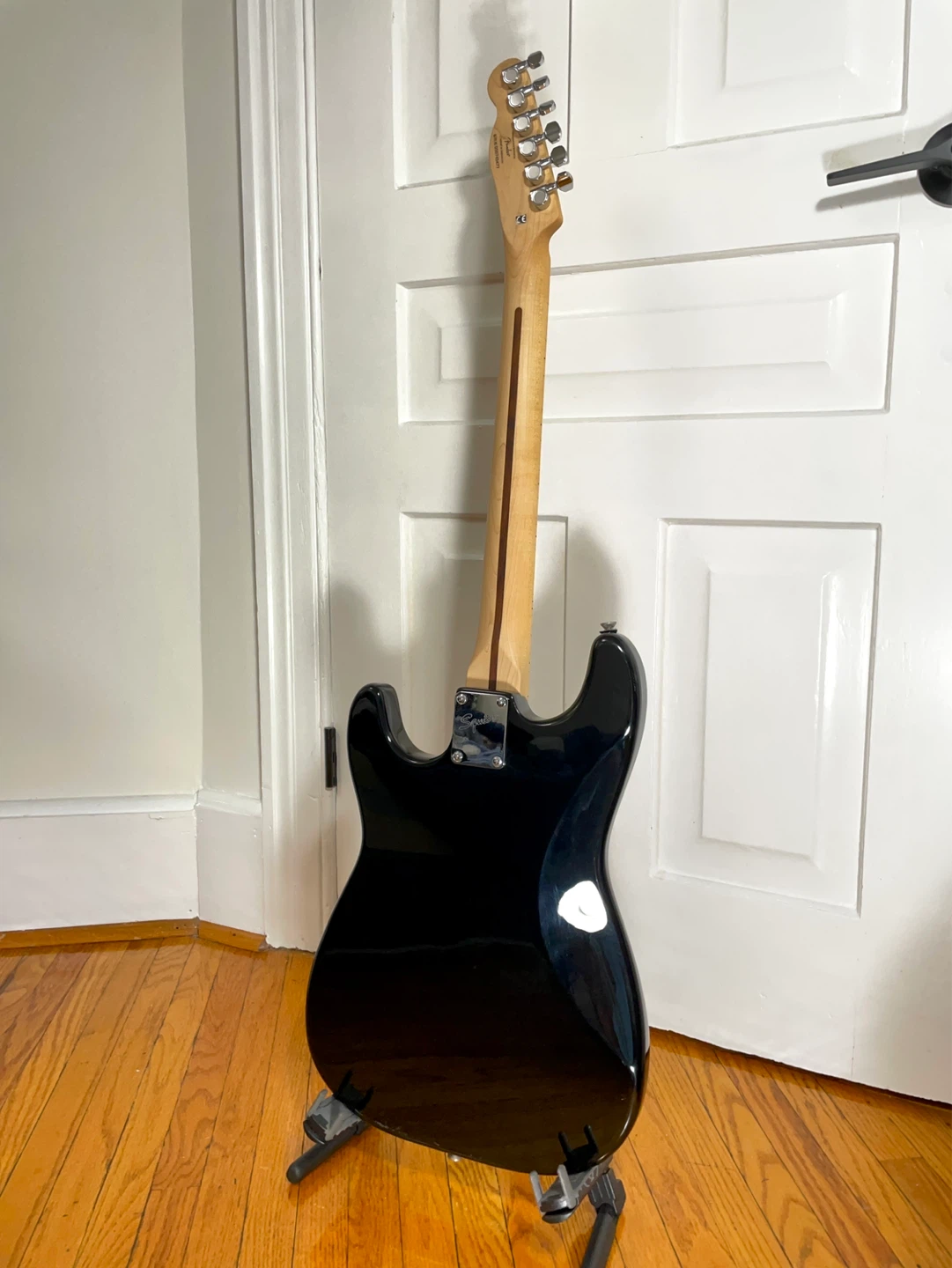 2005 Squier Black '51 Electric Guitar - photo 4
