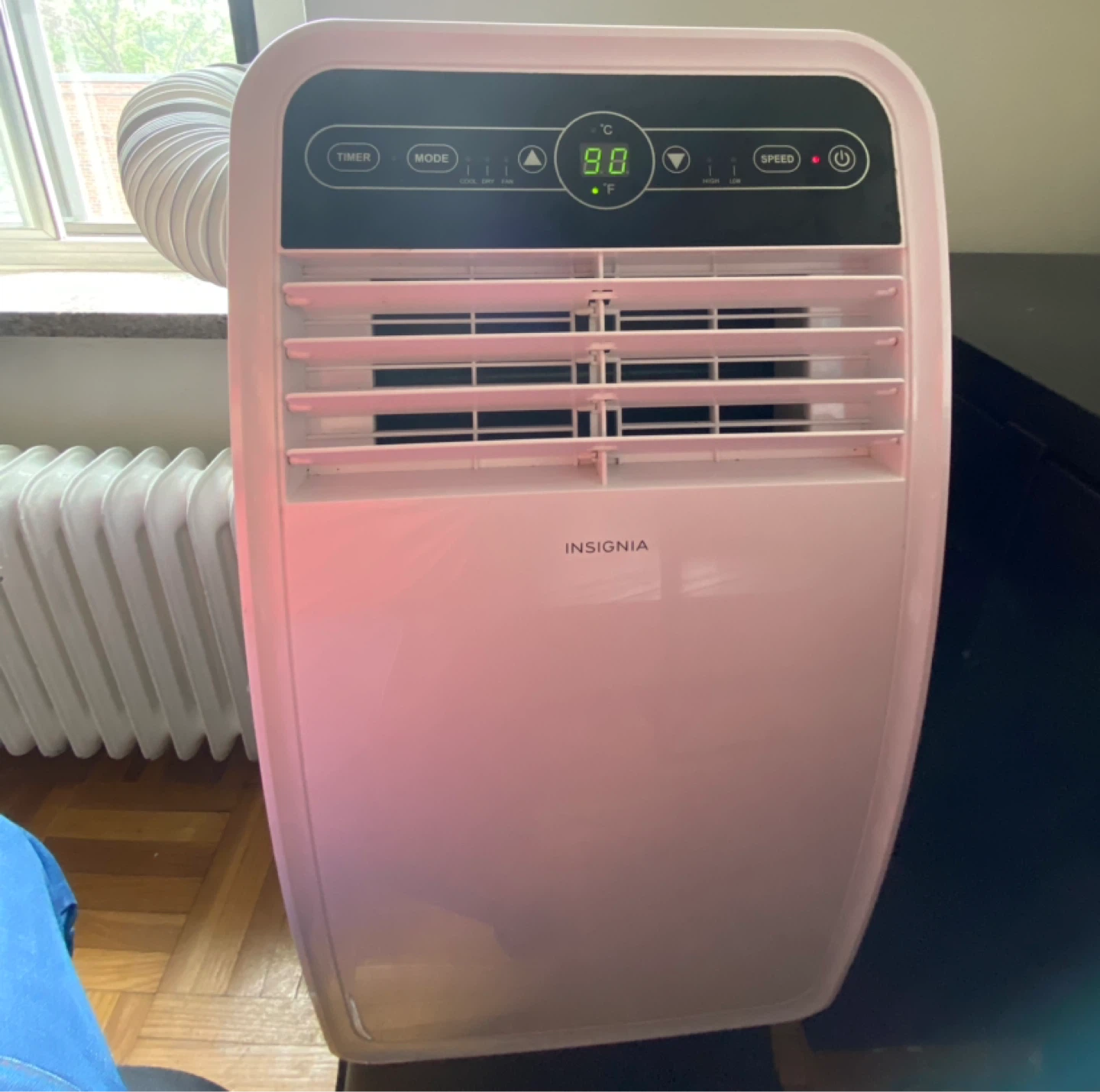 Insignia Portable Air Conditioner NS-AC8PWH9-C
