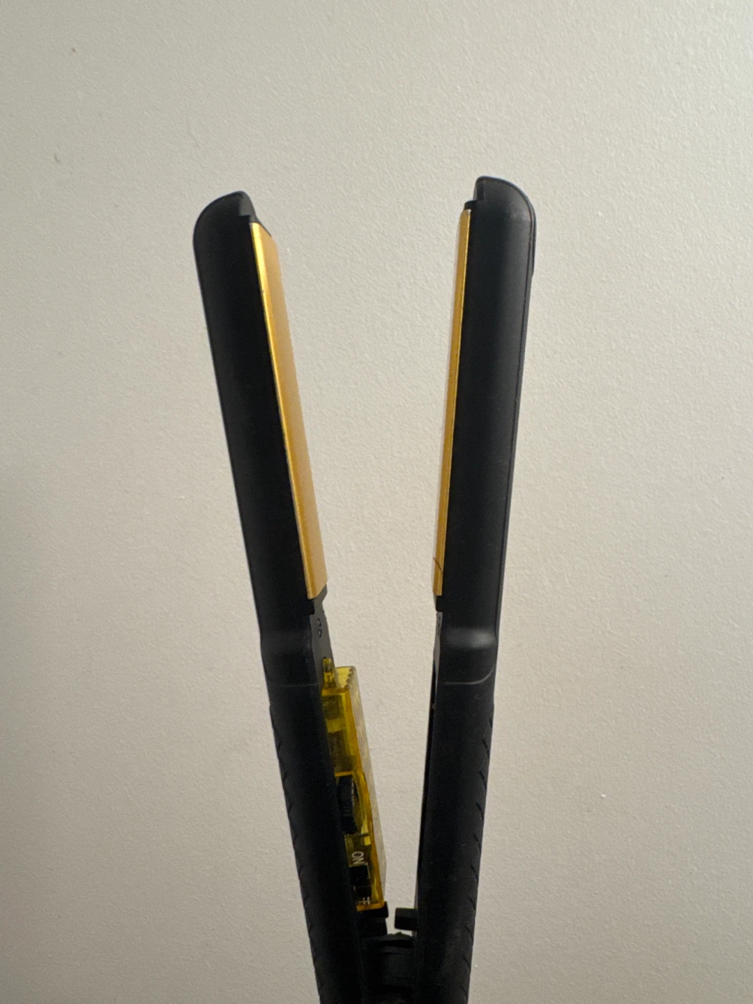 Black Hair Straightener with Gold Plates