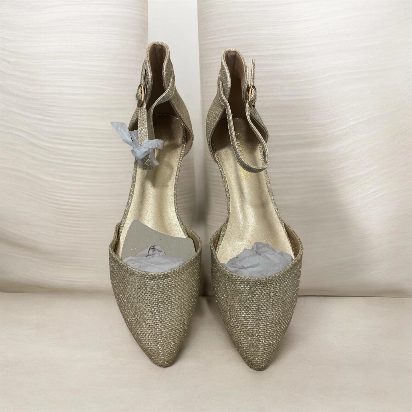 New Dream Pairs Glitter Pointed Toe Flats size 9