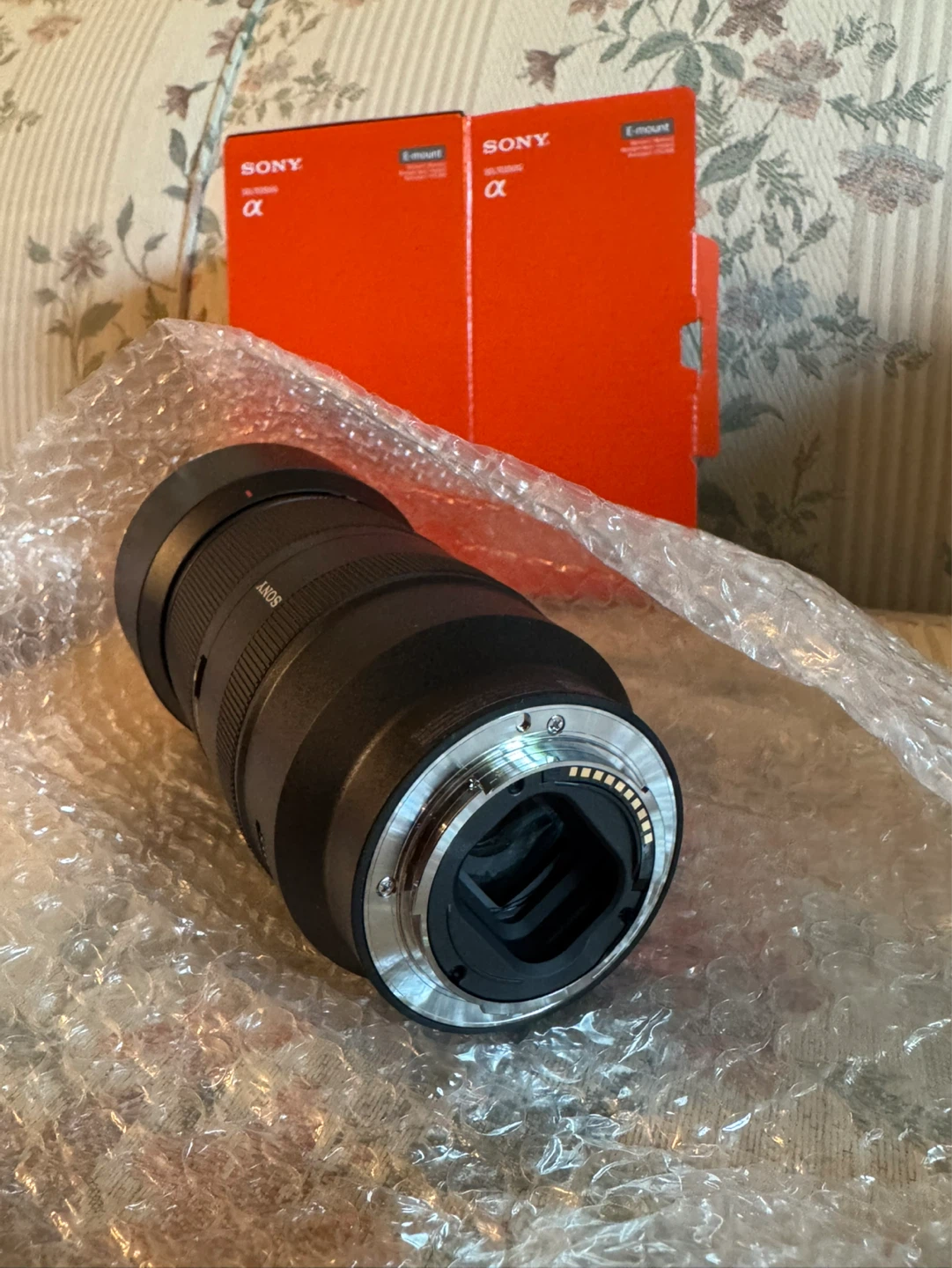 Sony E 70-350mm F4.5-6.3 G OSS Lens - photo 3