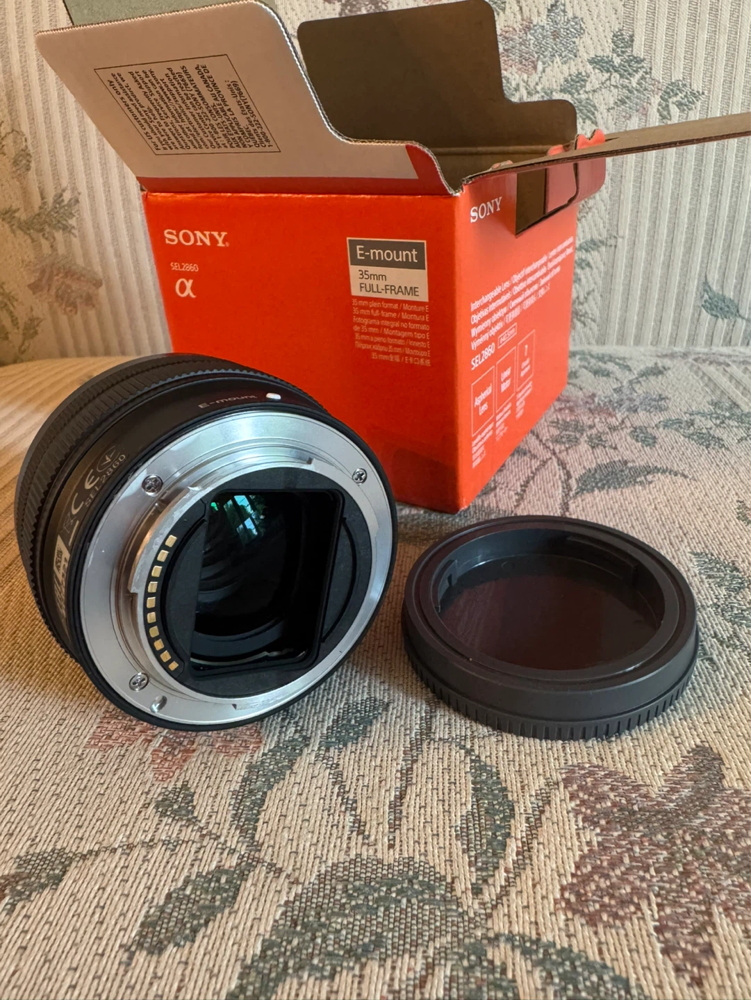 Sony FE 28-60mm F4-5.6 Alpha Full-Frame E-mount Lens - photo 5