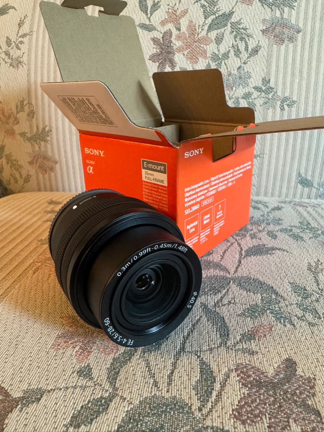 Sony FE 28-60mm F4-5.6 Alpha Full-Frame E-mount Lens - photo 2