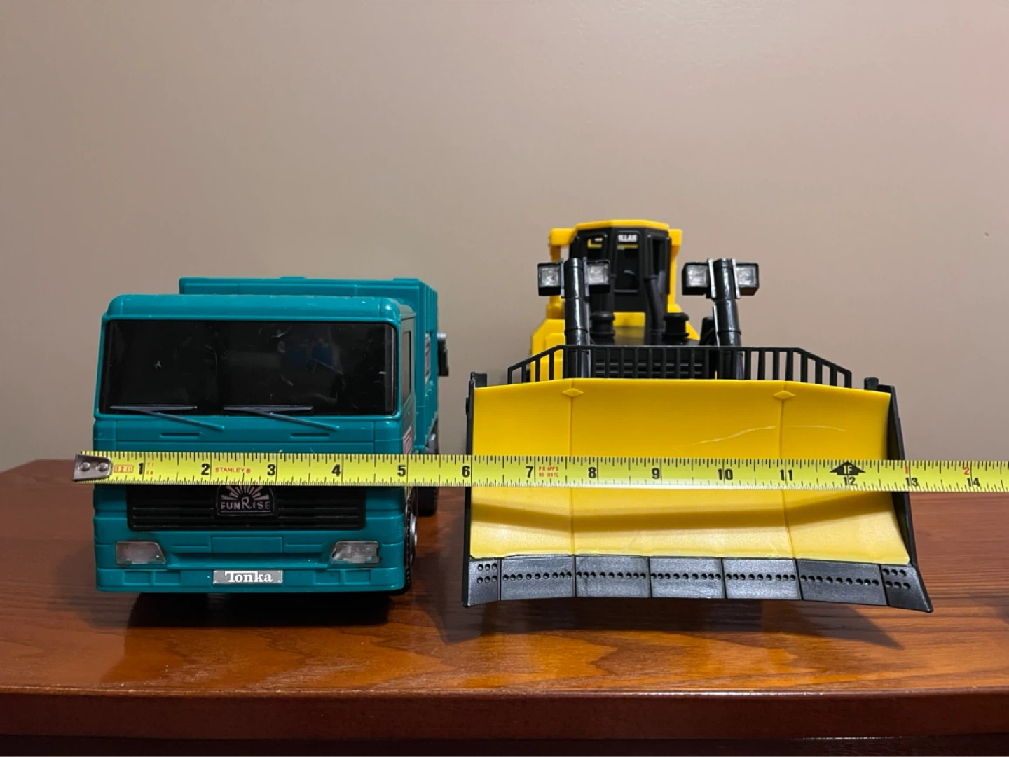 VINTAGE RECYCLING TRUCK & BULLDOZER - photo 3