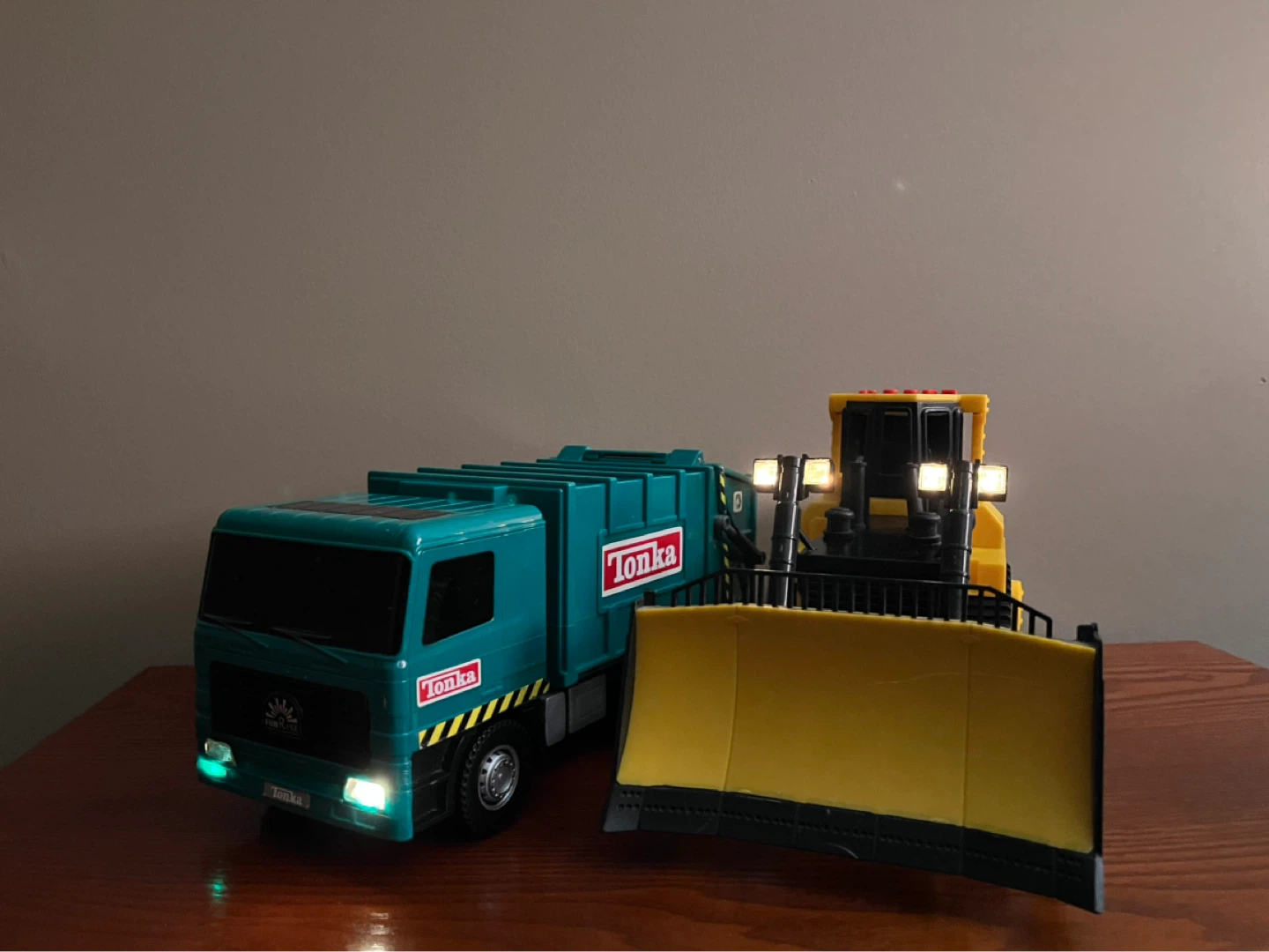VINTAGE RECYCLING TRUCK & BULLDOZER - photo 5