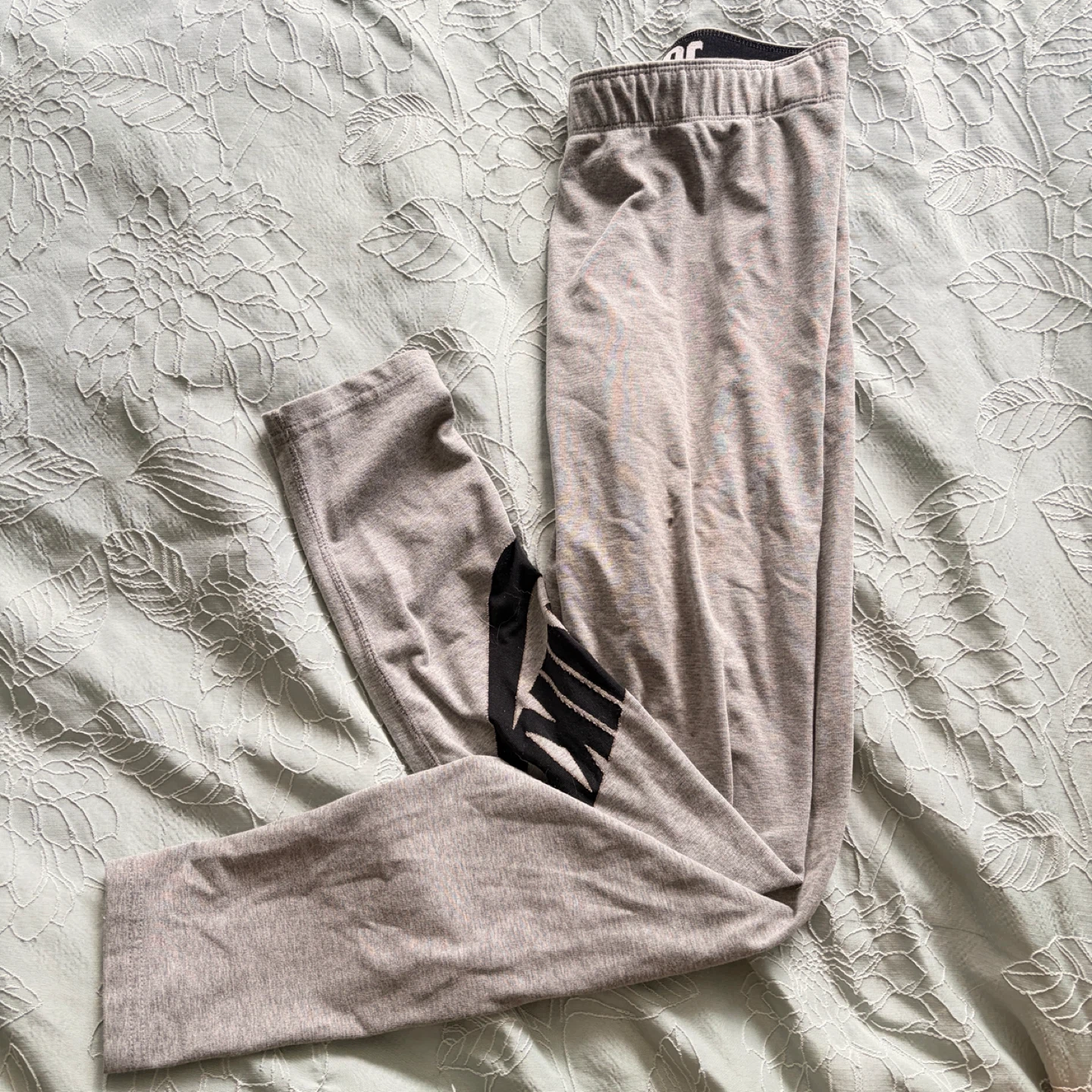 Nike Women's Grey "Just Do It" Leggings size M - photo 2