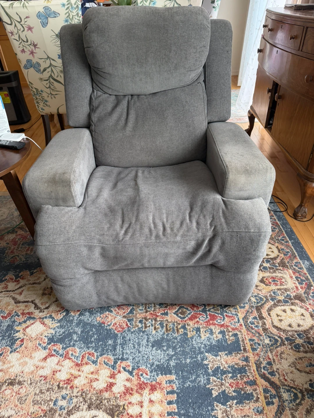 Couch and chair - photo 3