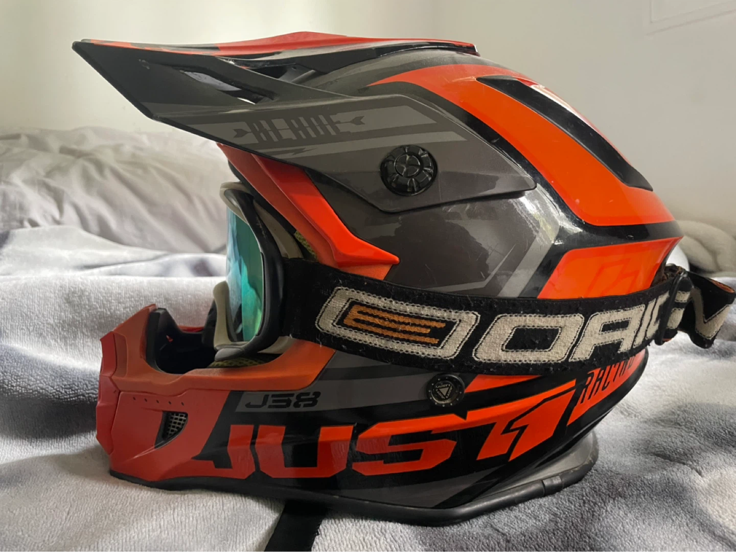 helmet - photo 3